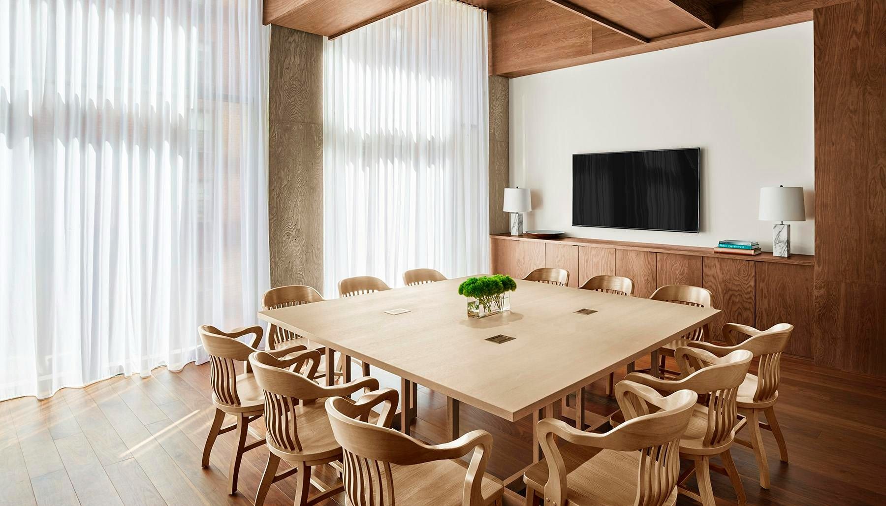 Hire Meeting rooms in the Lower East Side venues