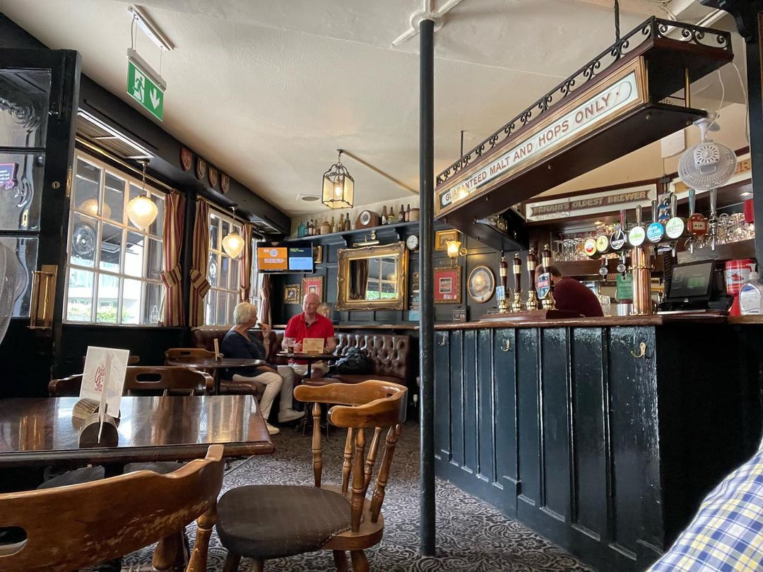 4 best pubs near Victoria Station, London