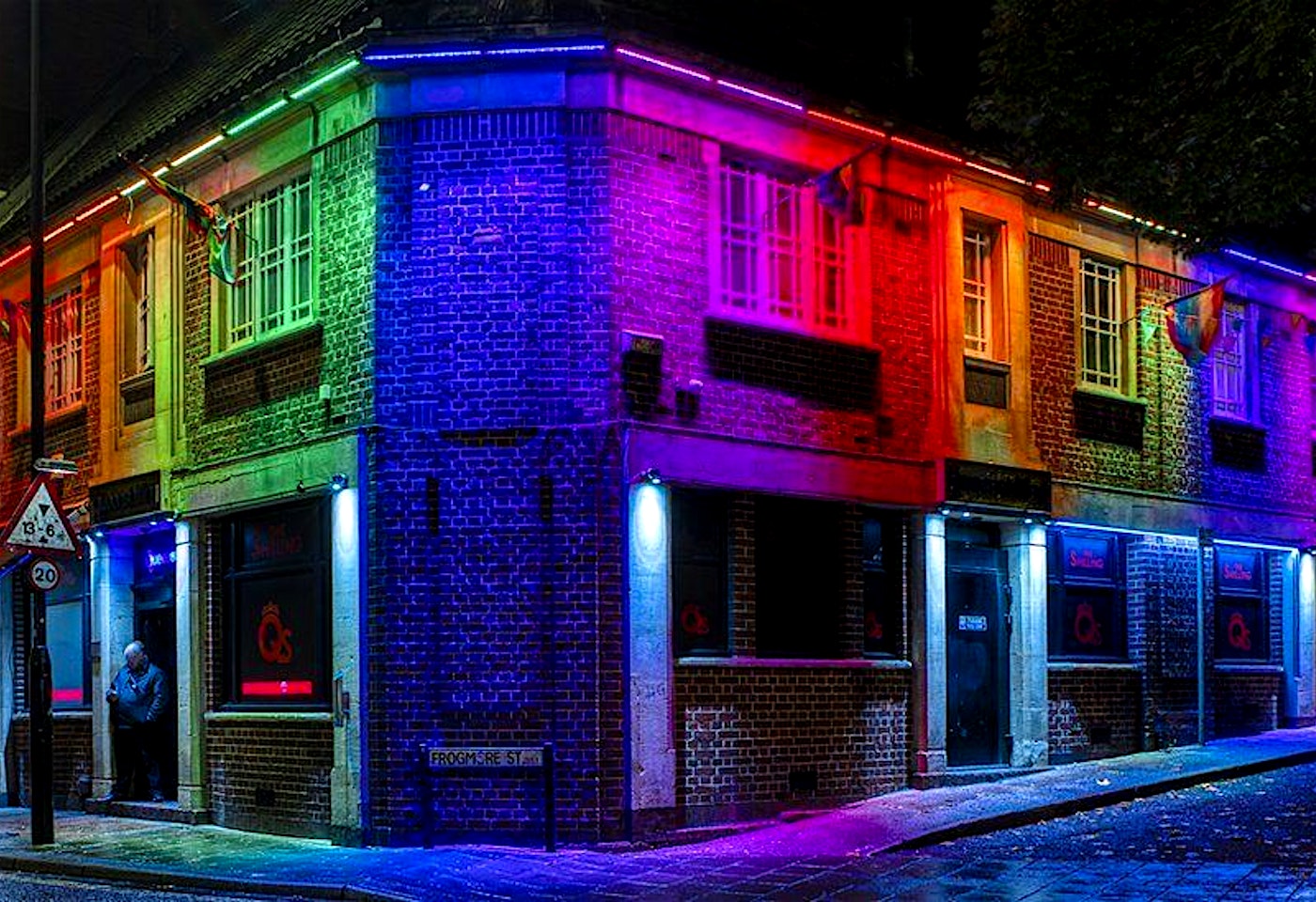 Queenshilling bristol gay bar 