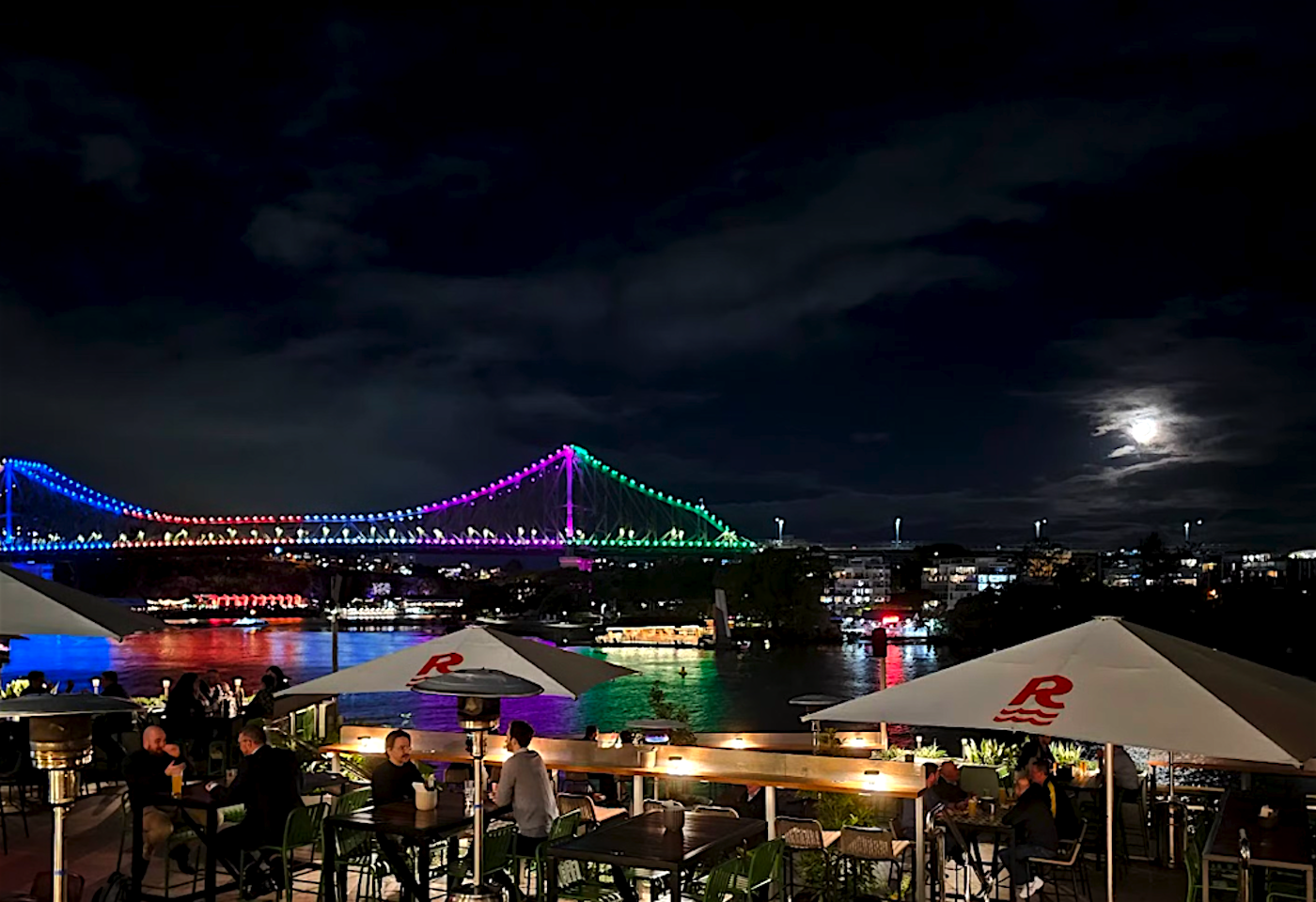 Promenade Deck Exclusive, Riverland Brisbane image 2