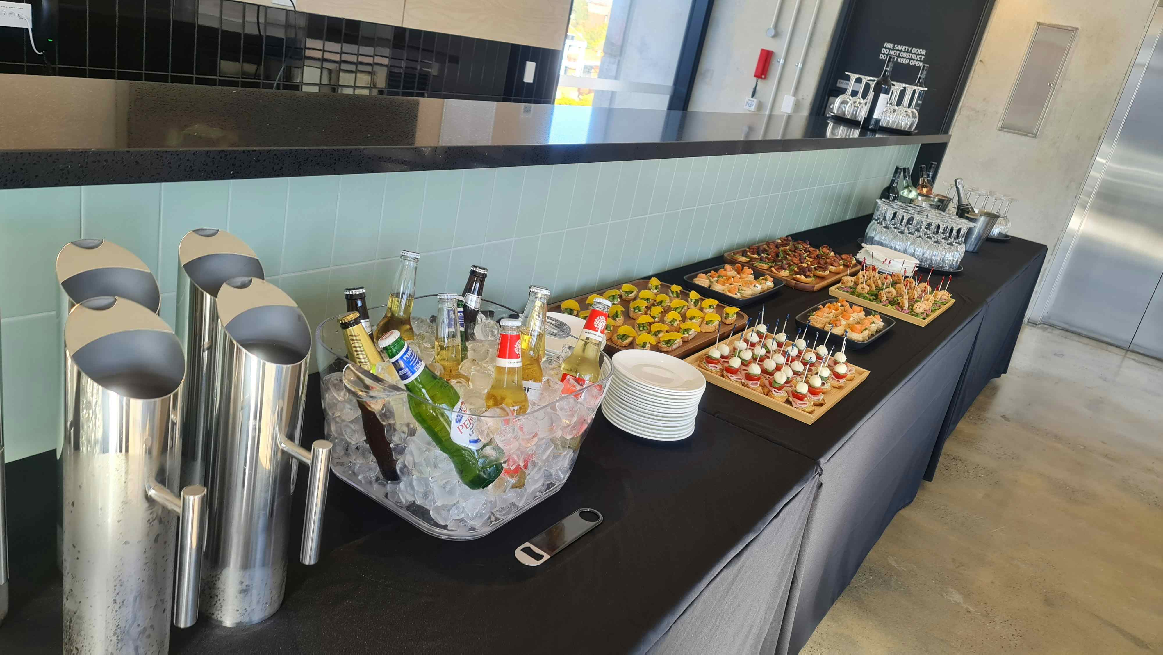 Rooftop Lounge, Nesuto Curtin Hotel image 2