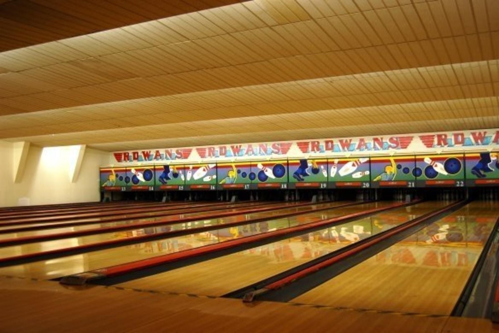 Bowling fun that's right up your alley: Rowans1