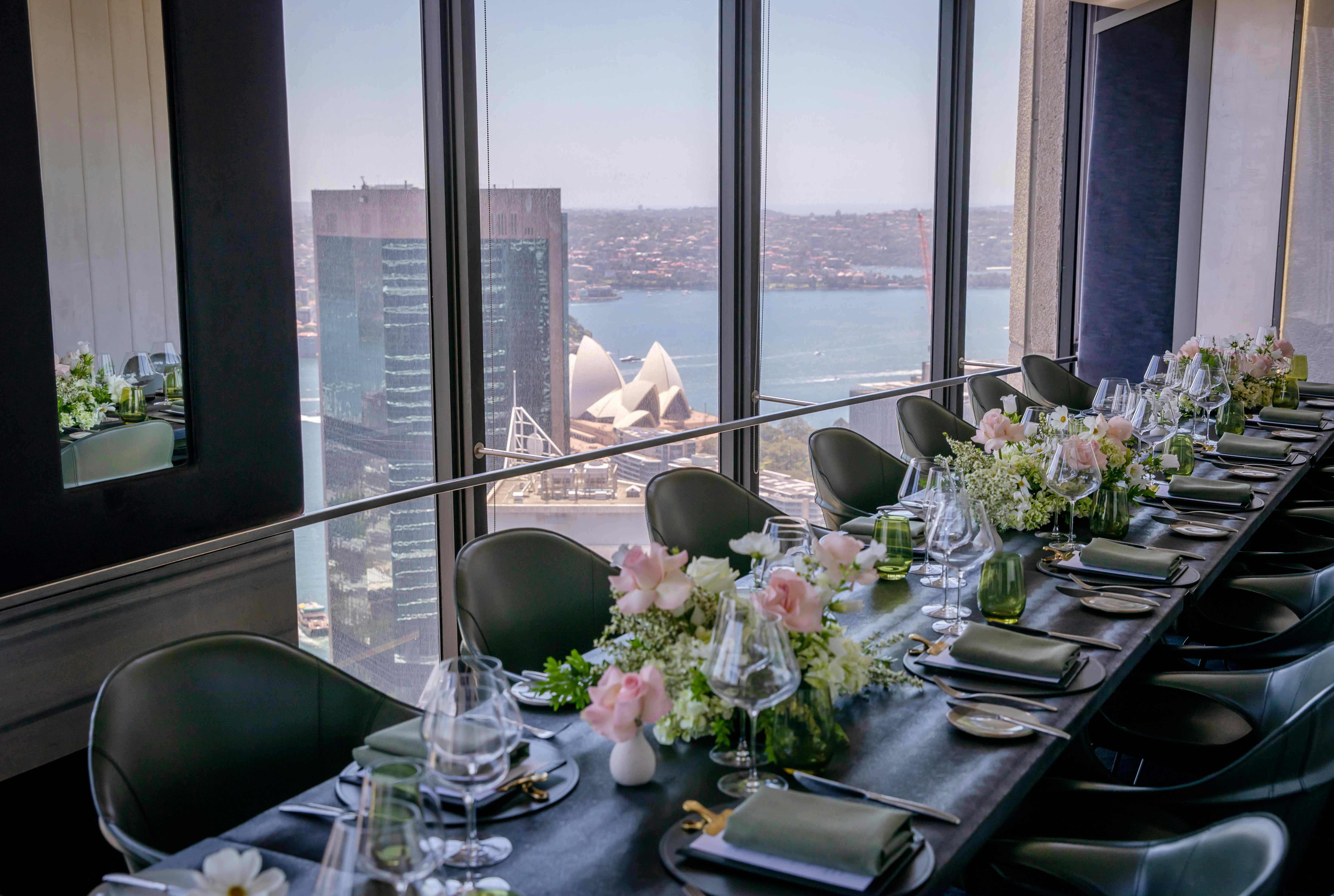 Salon Prive, O Bar and Dining image 3