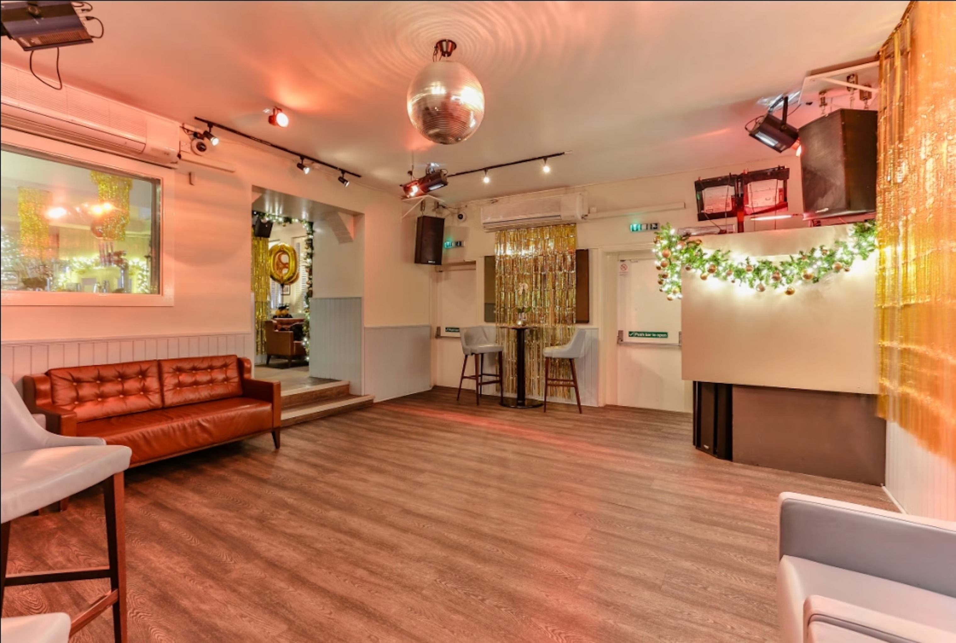 Saloon Bar,The Chapel Bar North London Party venues