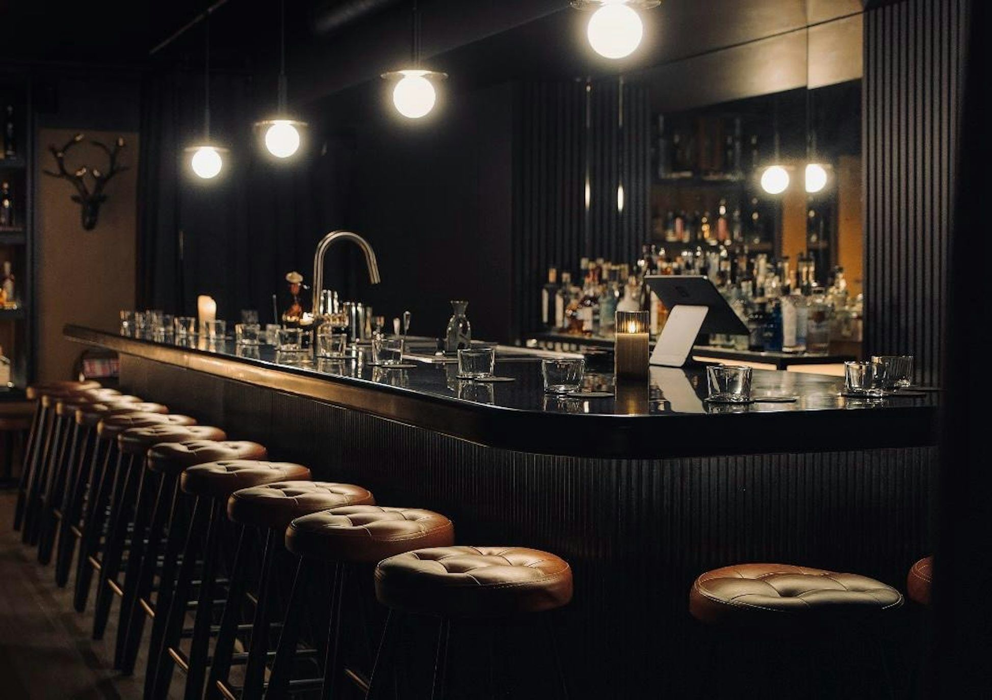 Scales bar marylenbone