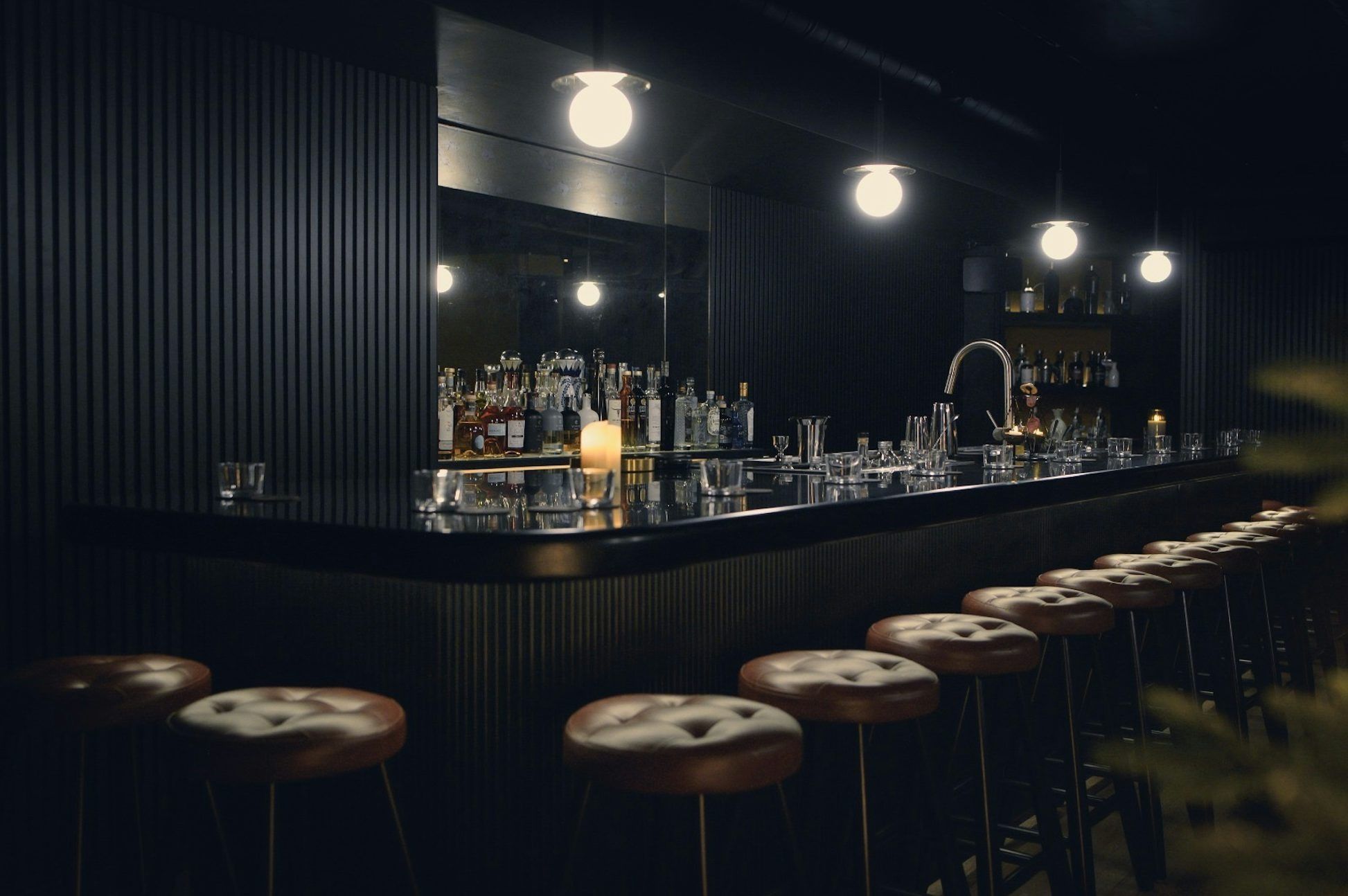 Scales bar marylenbone