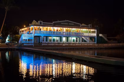 Dockside Tavern, Sea World  image 3