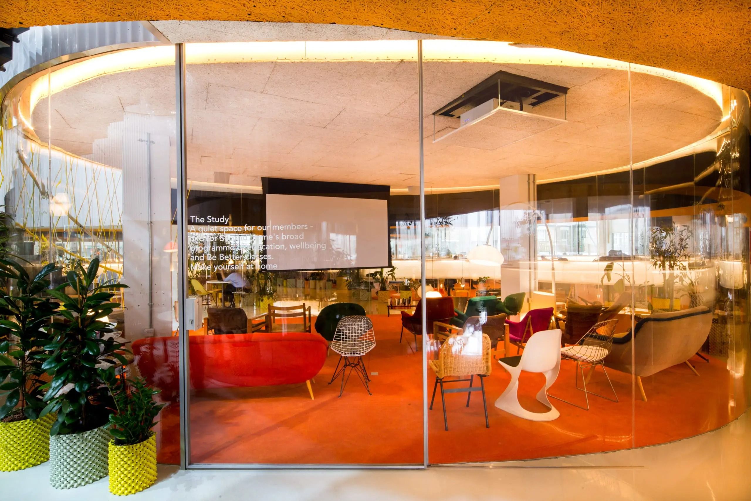 A vibrant meeting room for those bright ideas: Second Home  image 2