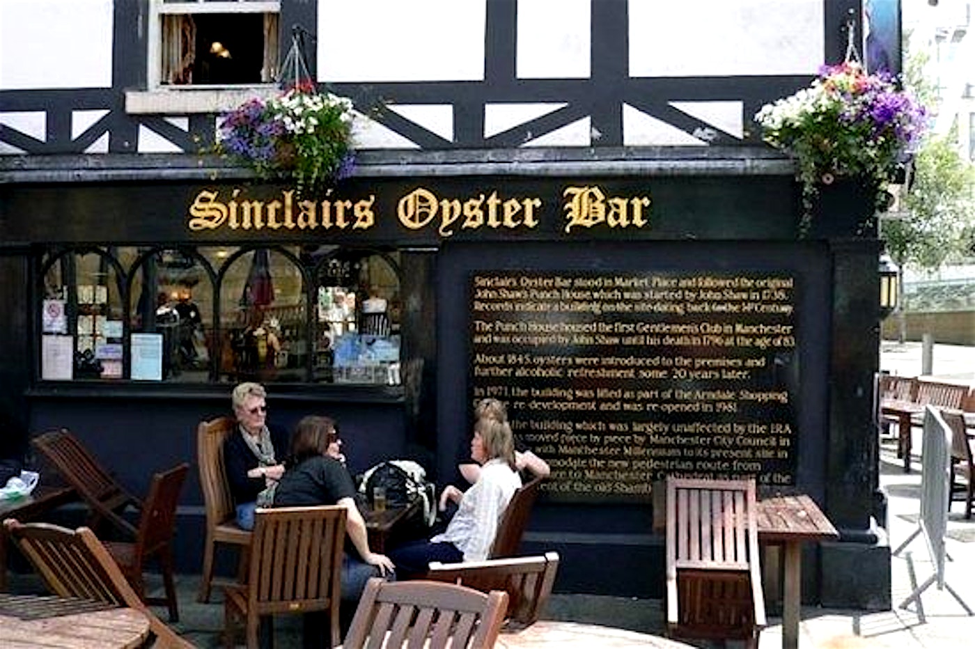 Sinclairs Oyster Bar Manchester Pubs 2