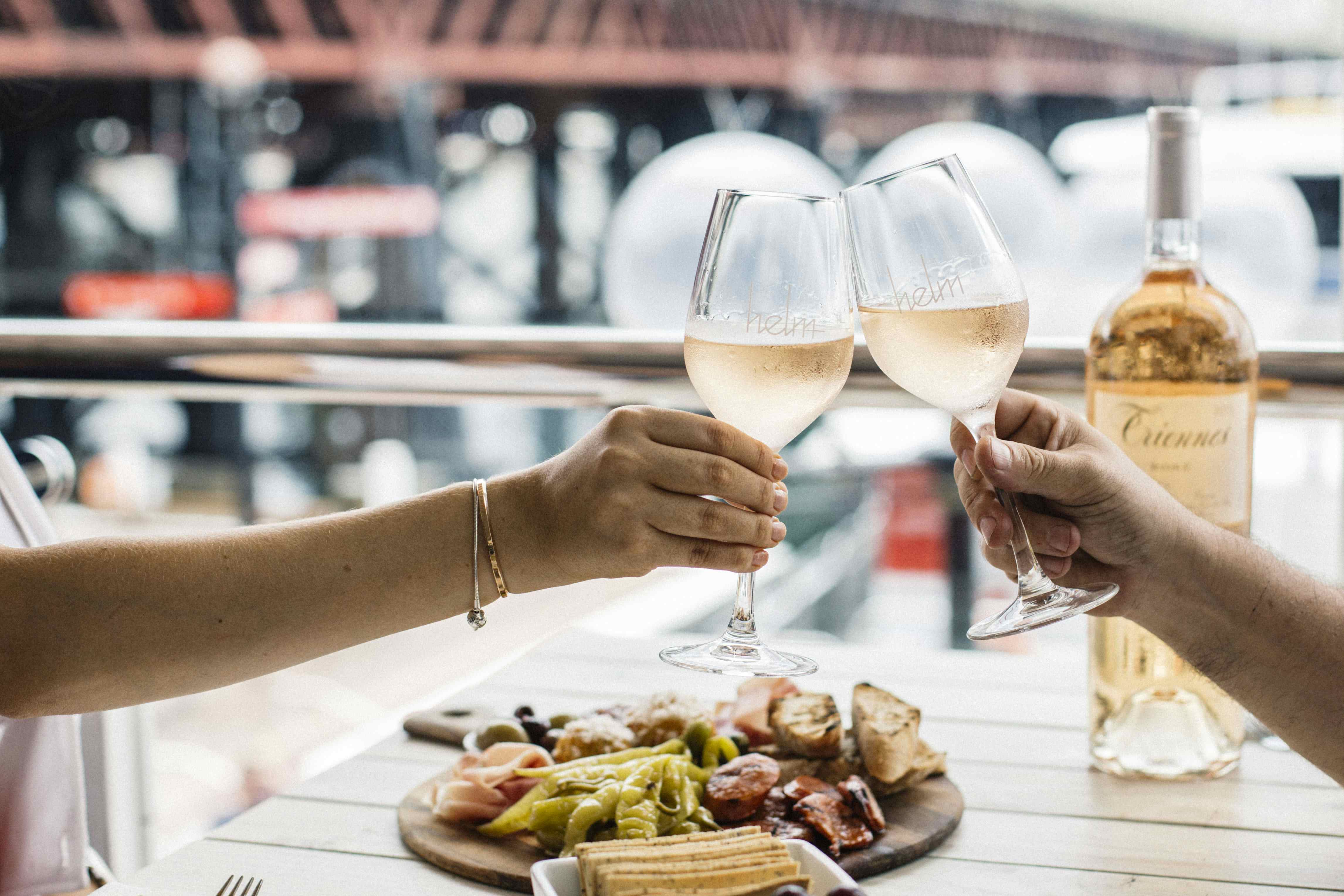 South End, Helm Bar & Bistro image 3