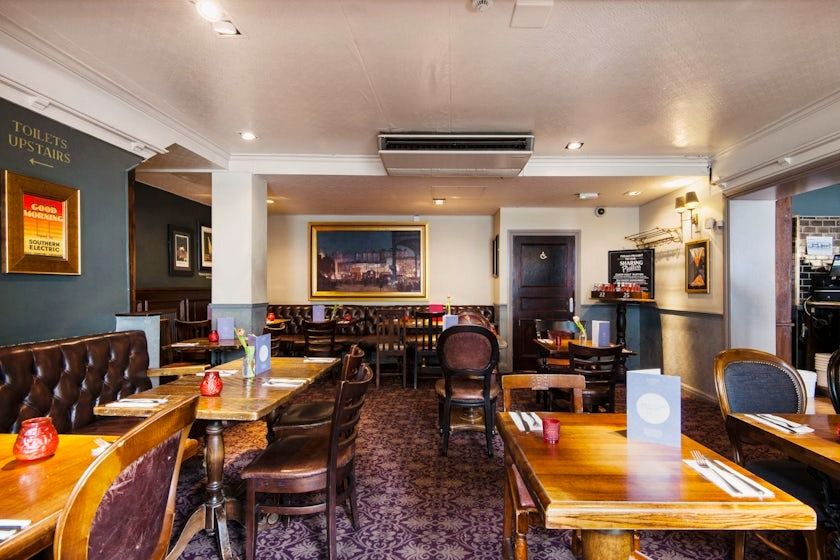 Where history meets gastronomy: George St. Tavern: Churchill's Dining Room image 3