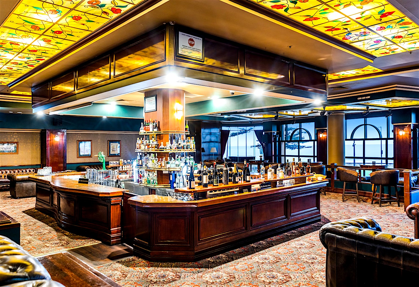 Horizons Cocktail Lounge, Stamford Grand Adelaide Hotel image 2