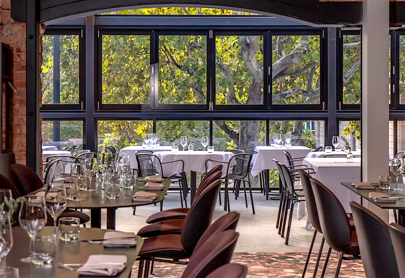 Verandah Bar, Strathmore Hotel image 3