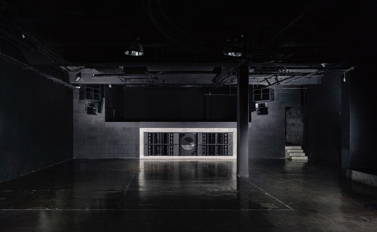 A blank canvas studio space with an industrial feel: Studio Space image 2