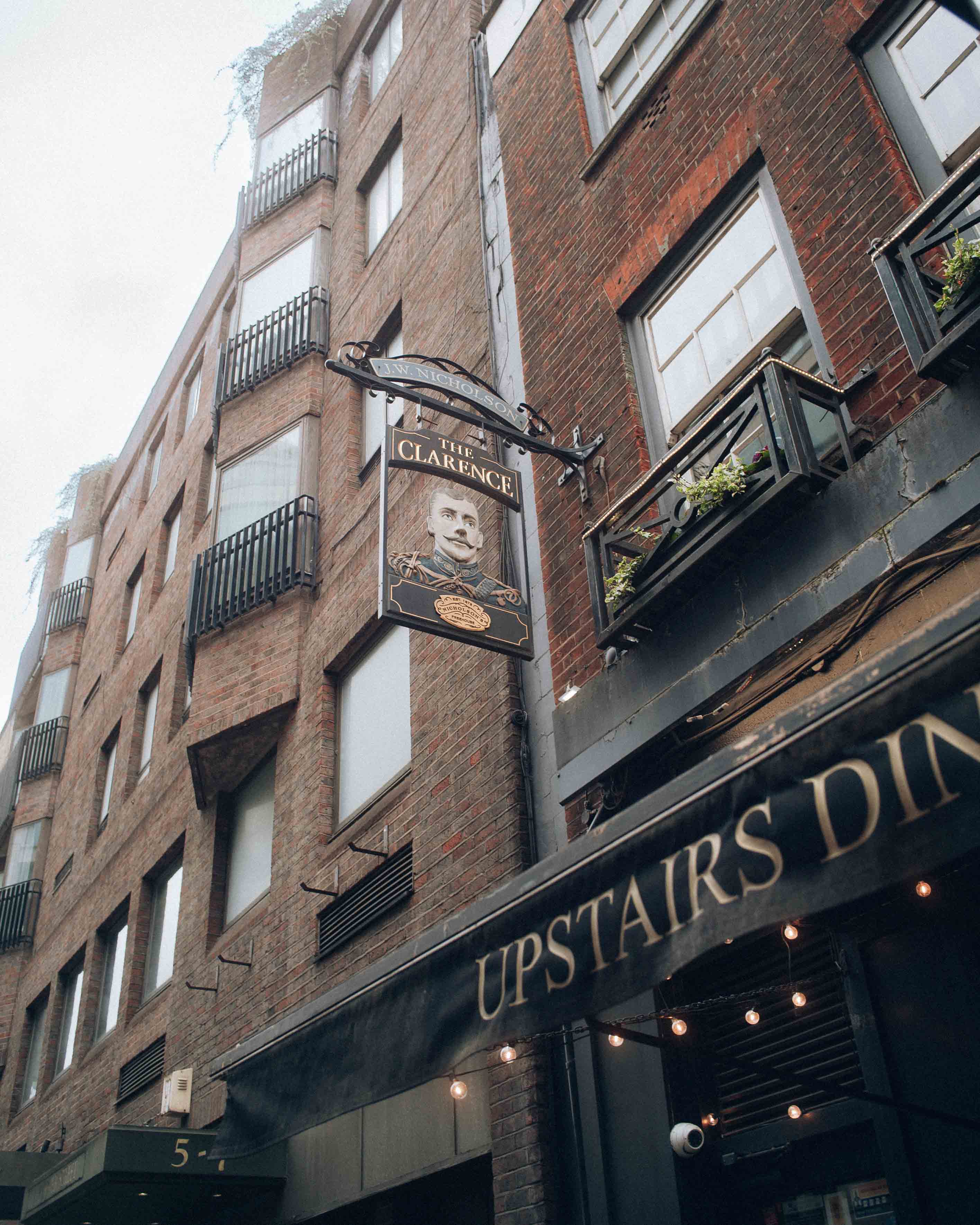 THE CLARENCE MAYFAIR PUB