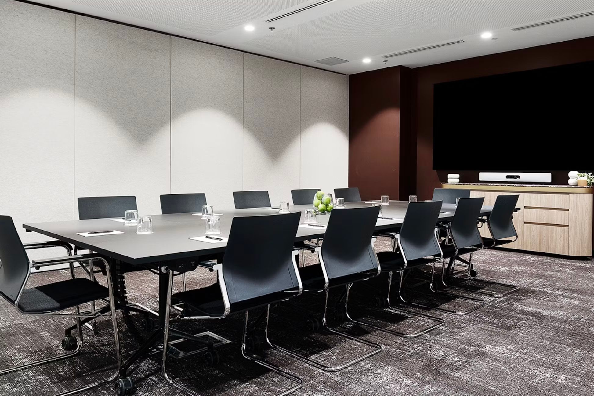 TO, TRE, EN - Conference Room, Two24 Conferencing by Work Club Global image 2