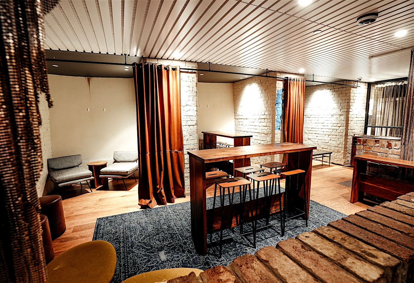 The Attic, George on Collins image 3