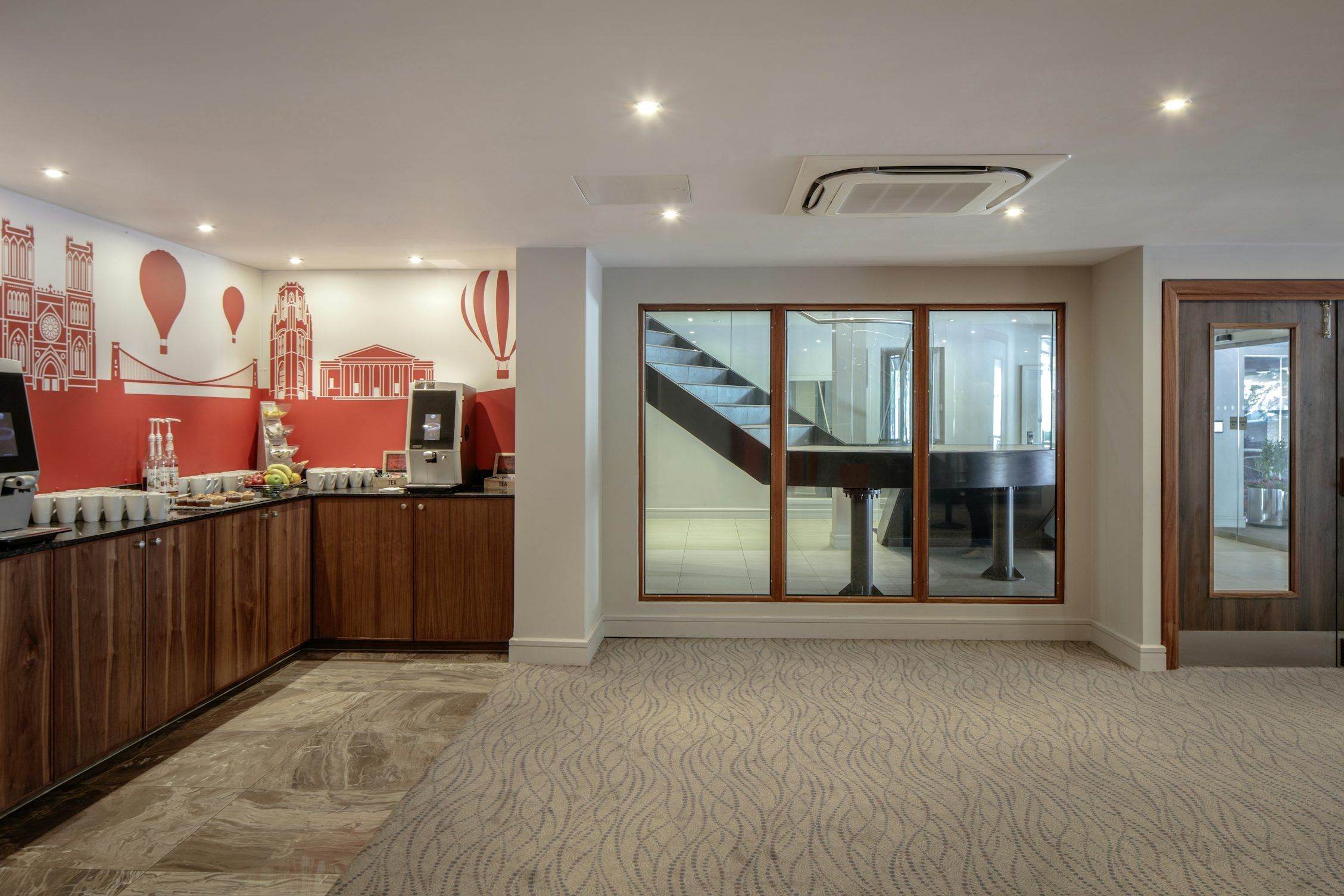 Simple hotel event spaces in Bristol's city centre: DoubleTree Bristol image 2