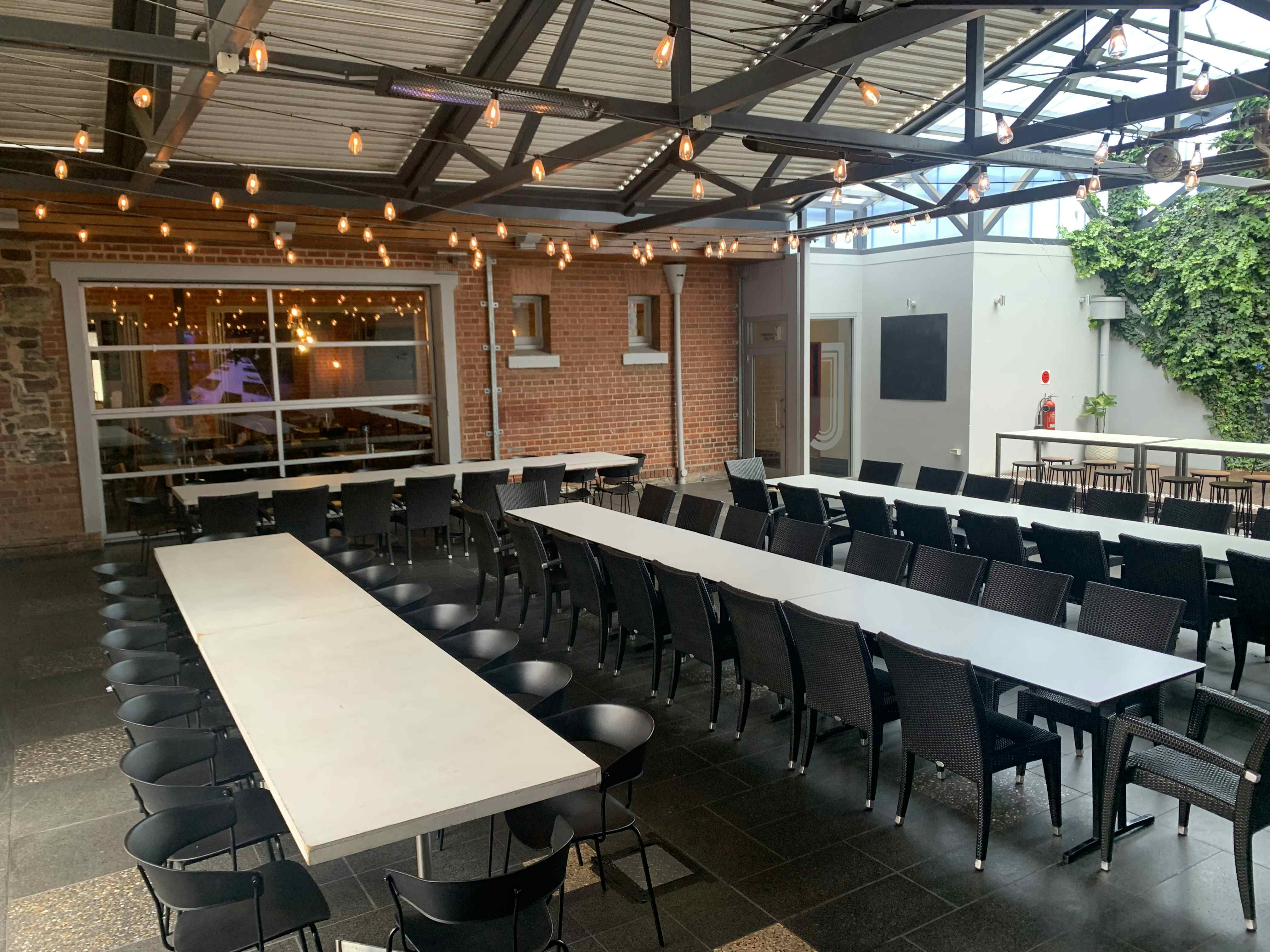 Discover Adelaide's Top Pubs