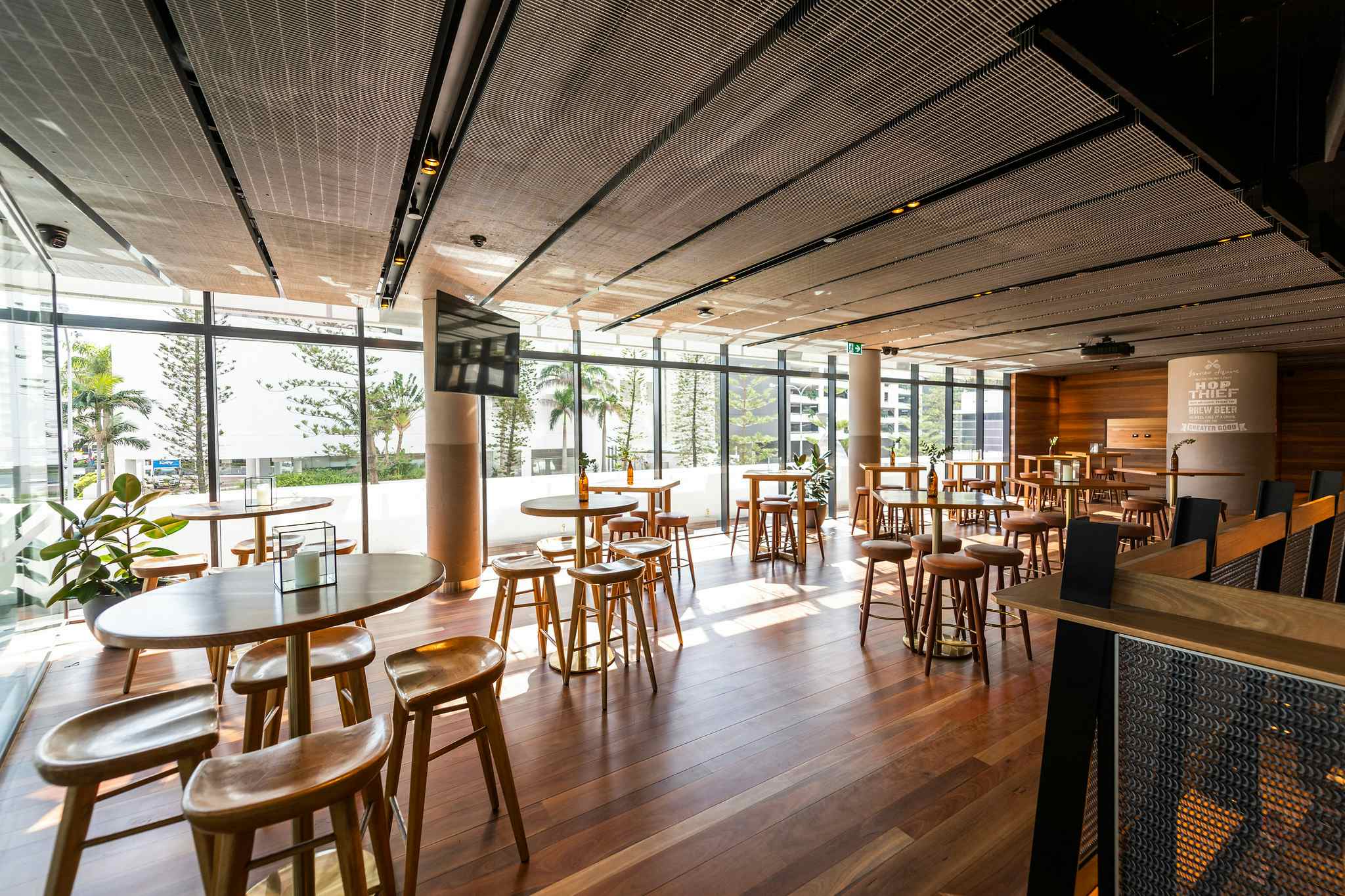 The Lucky Squire | THE BREWERS DECK Exclusive Hire | Venue Hire Gold Coast | 3