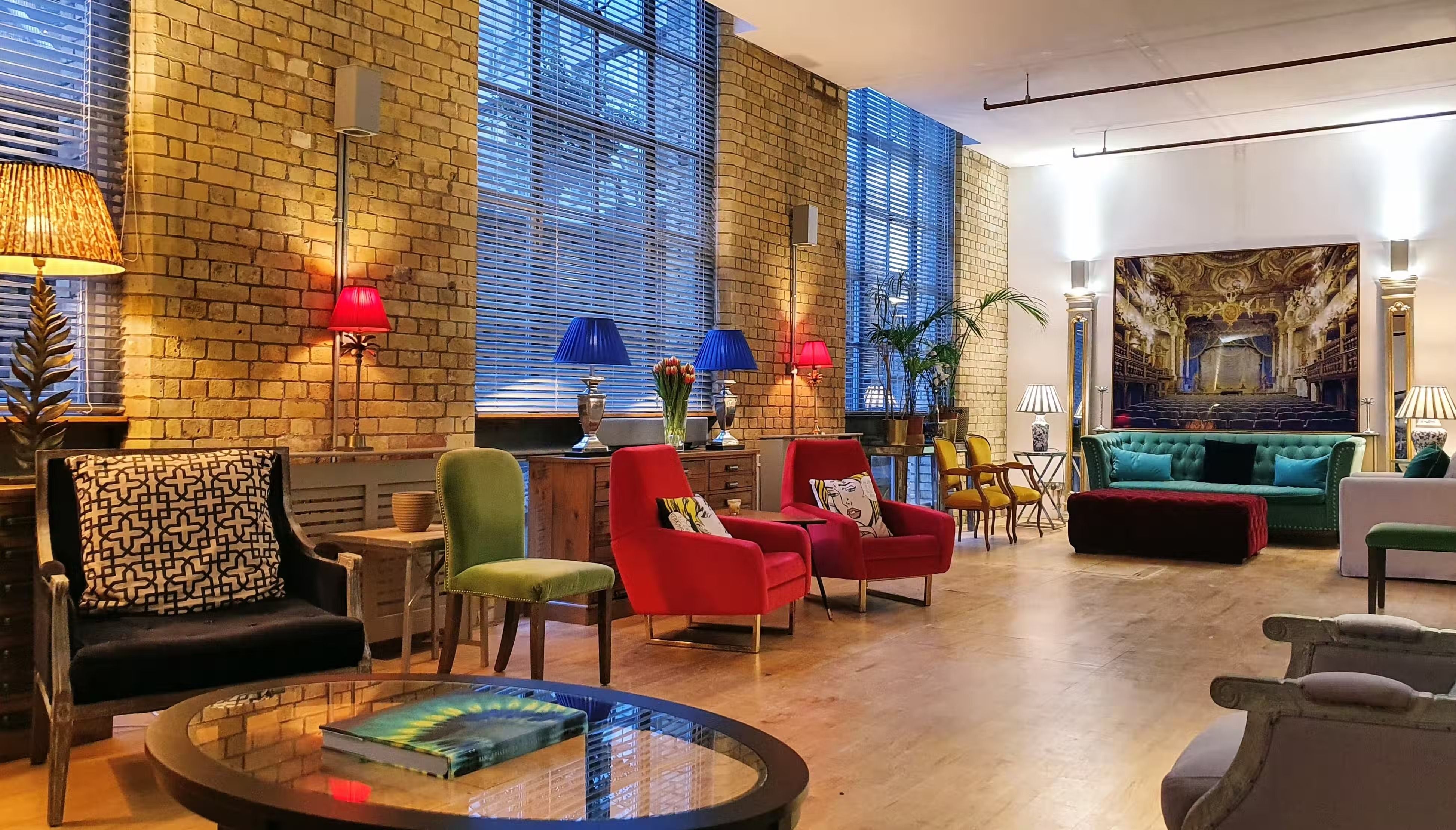 The New Yorker Gallery London meeting room 1