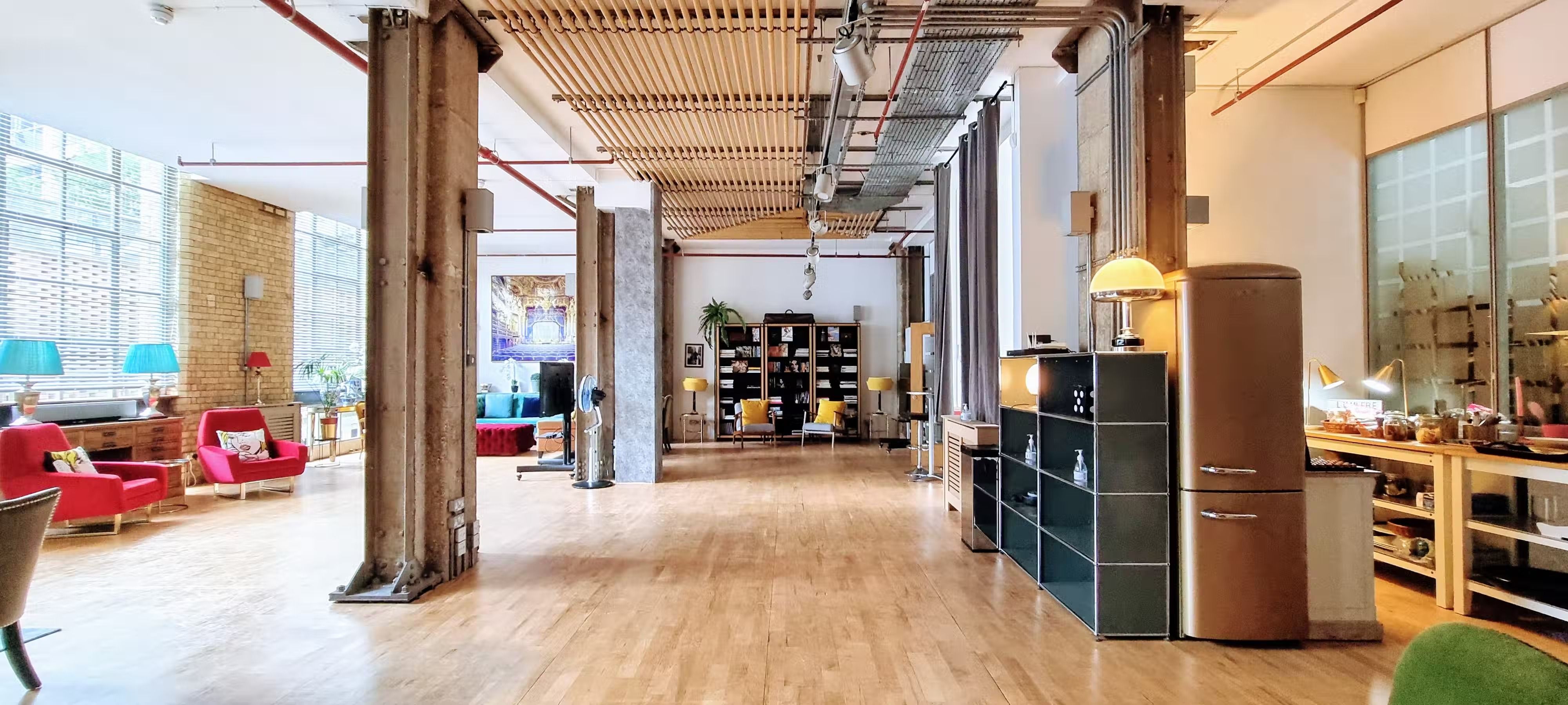 The New Yorker gallery London meeting room 3