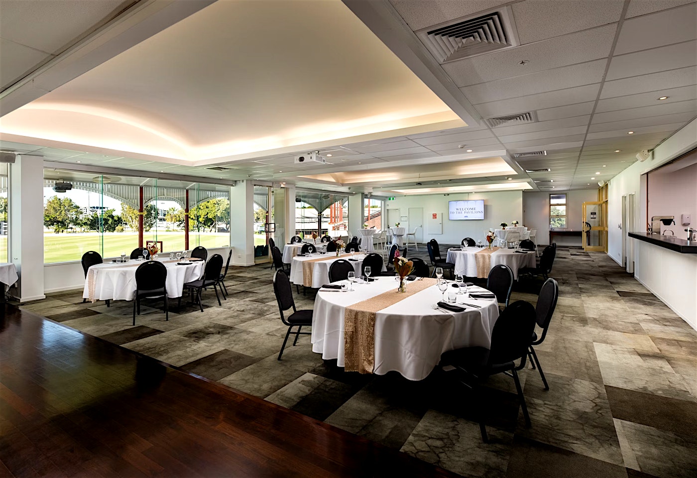 Captains Room, The Pavilions image 3