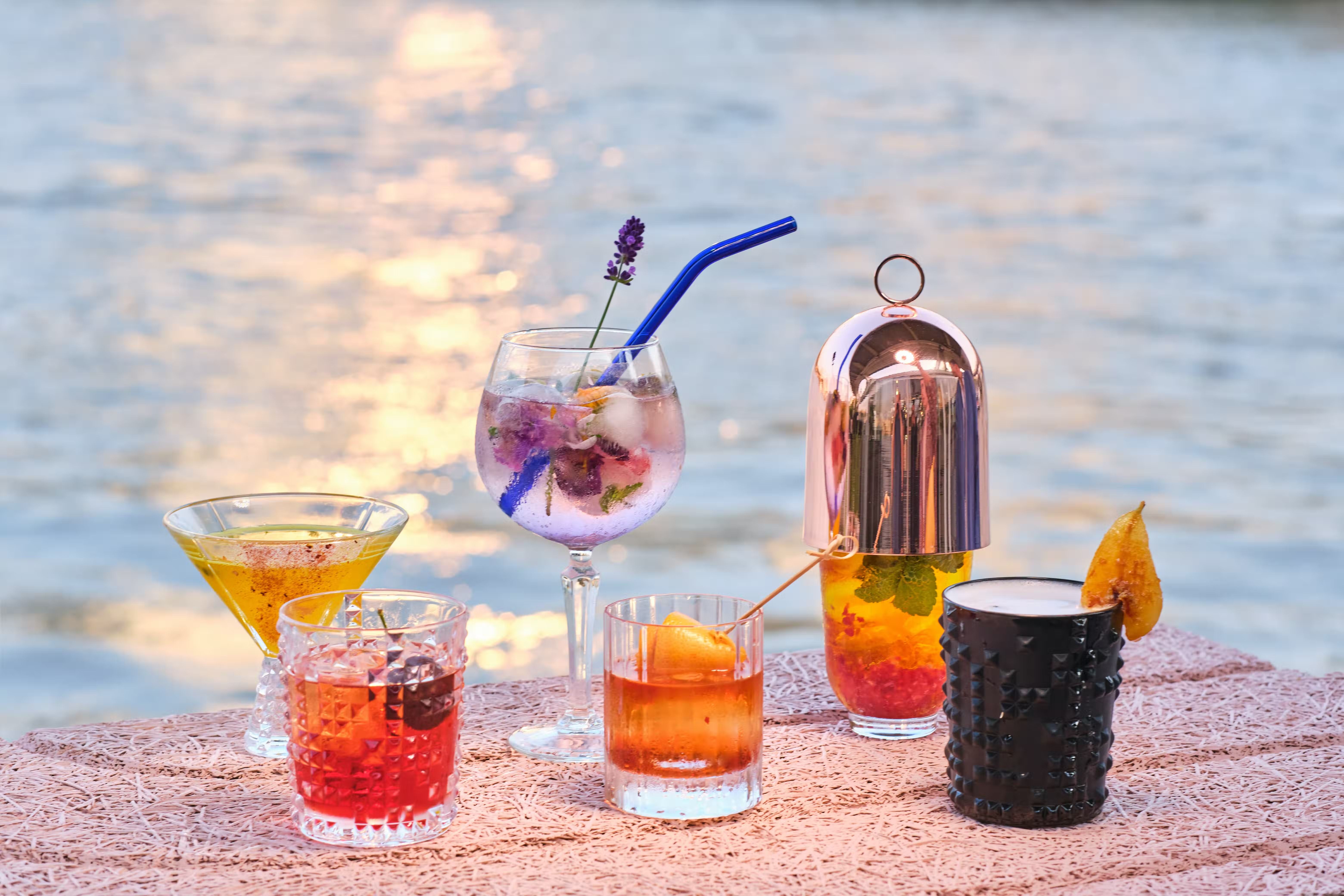 The Pier Bar & Lounge Embankment