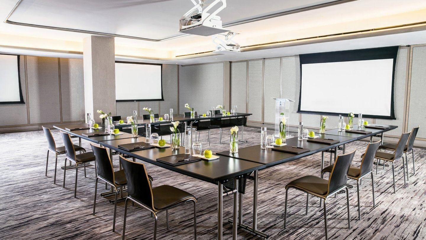 Hire Meeting rooms in Midtown venues