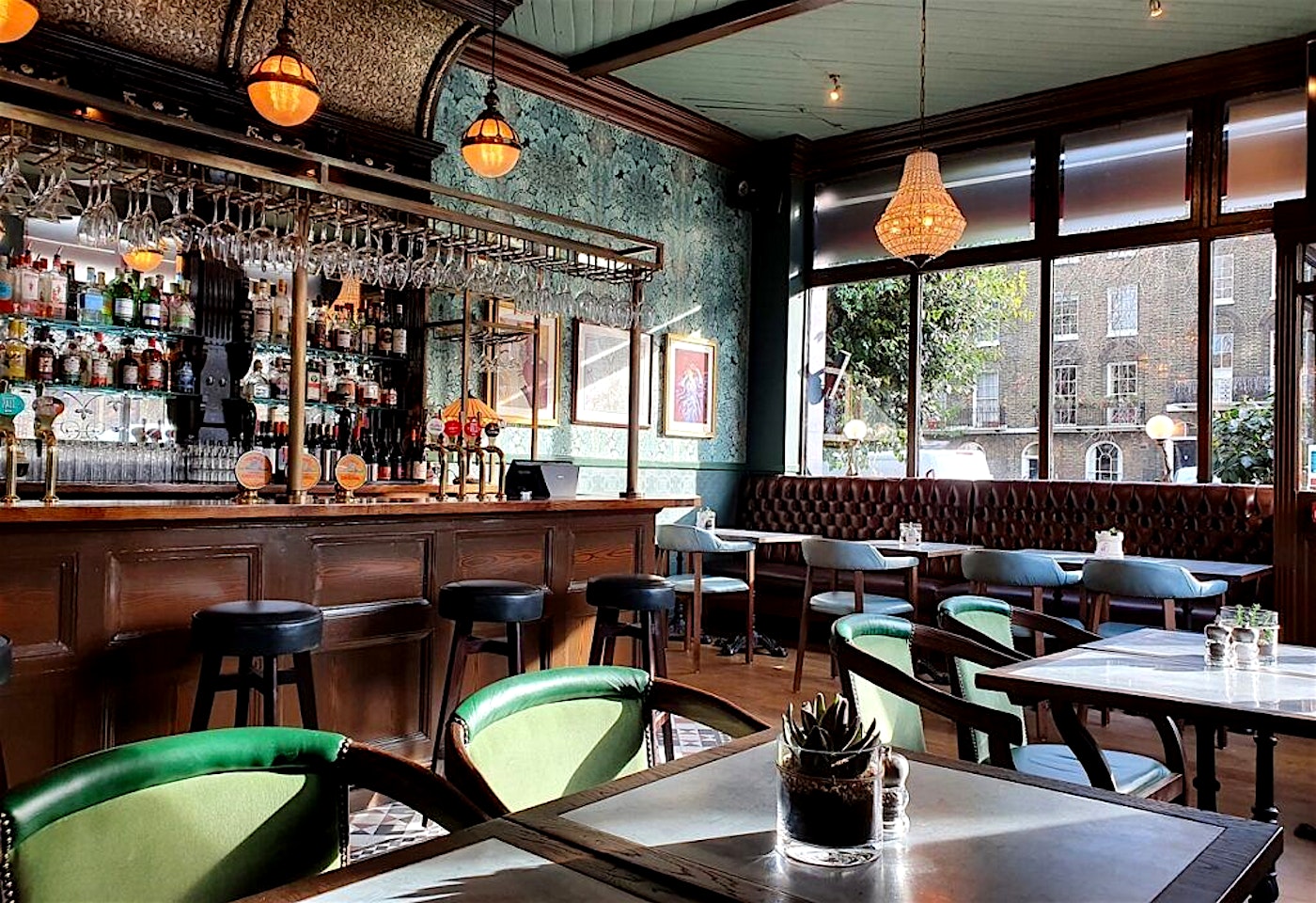 The castle Angel pub