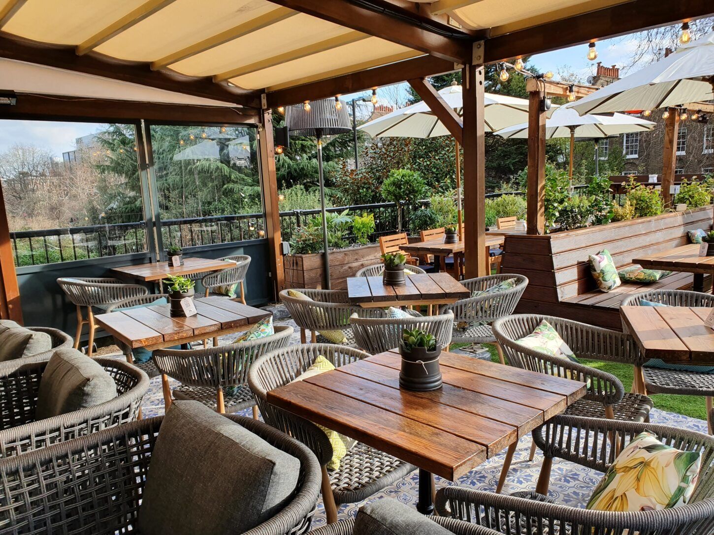 The castle Angel pub