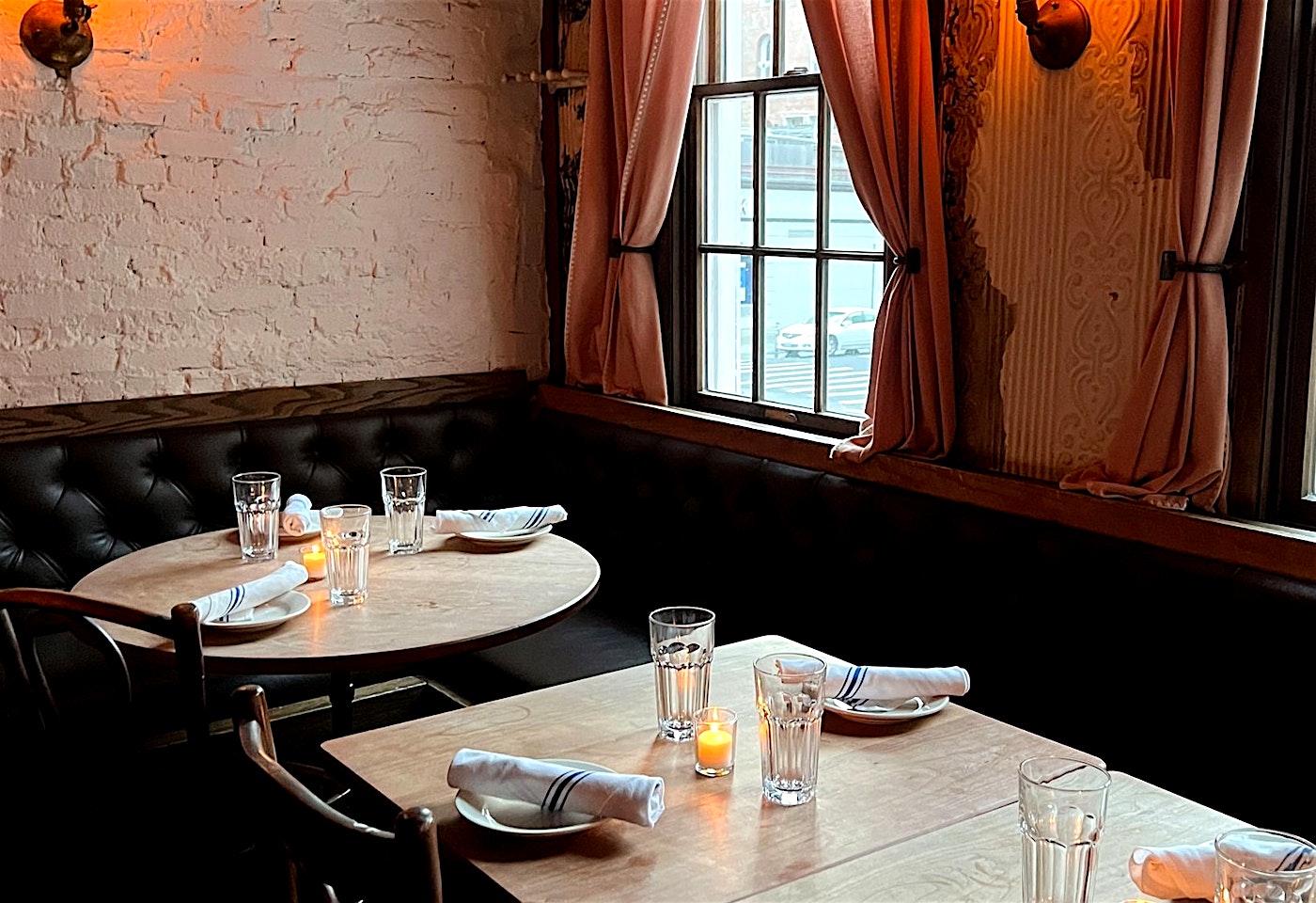 A New York birthday party venue for only your nearest and dearest: Tiny’s and the Bar Upstairs image 2