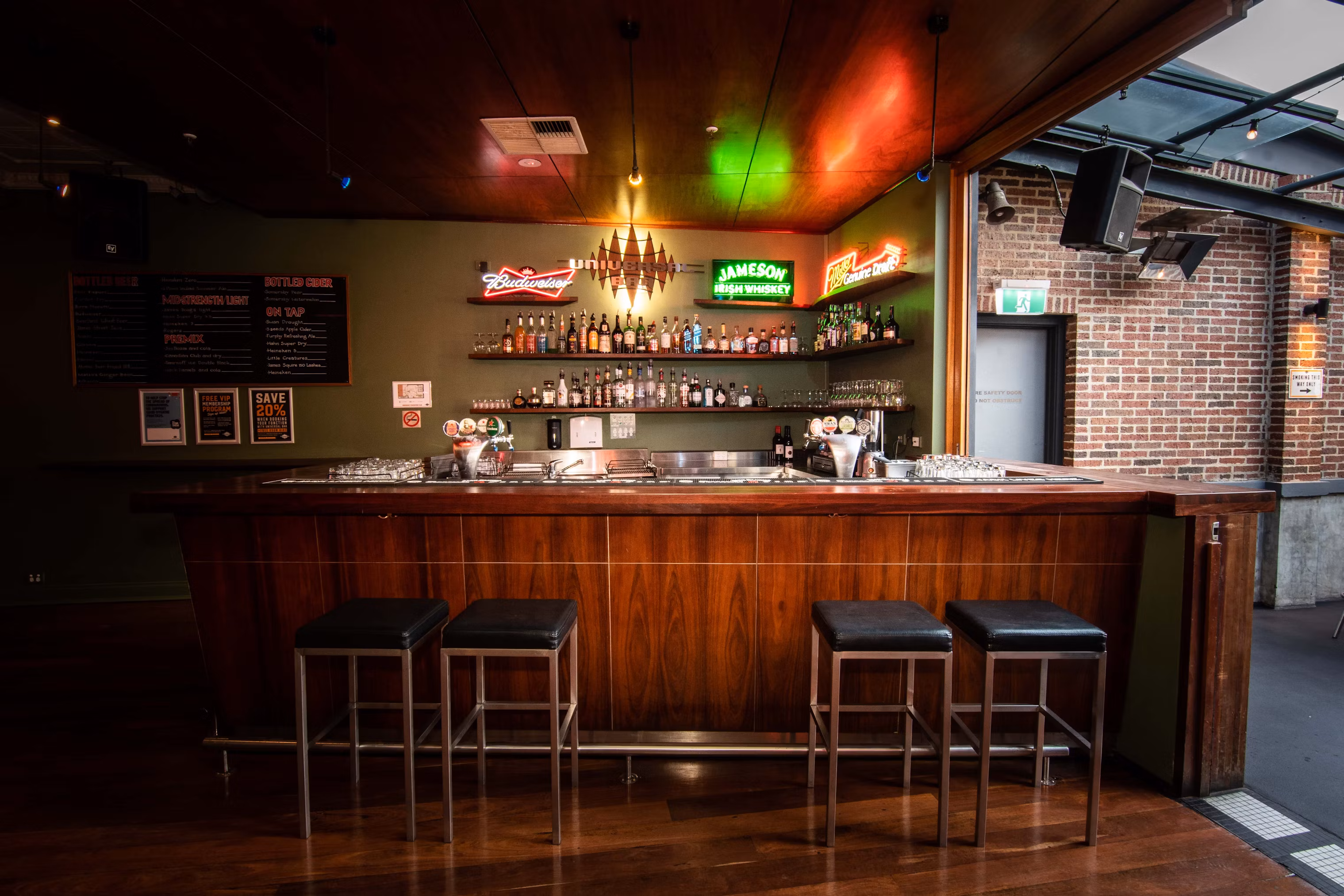 Rooftop Bar, Universal Bar image 2