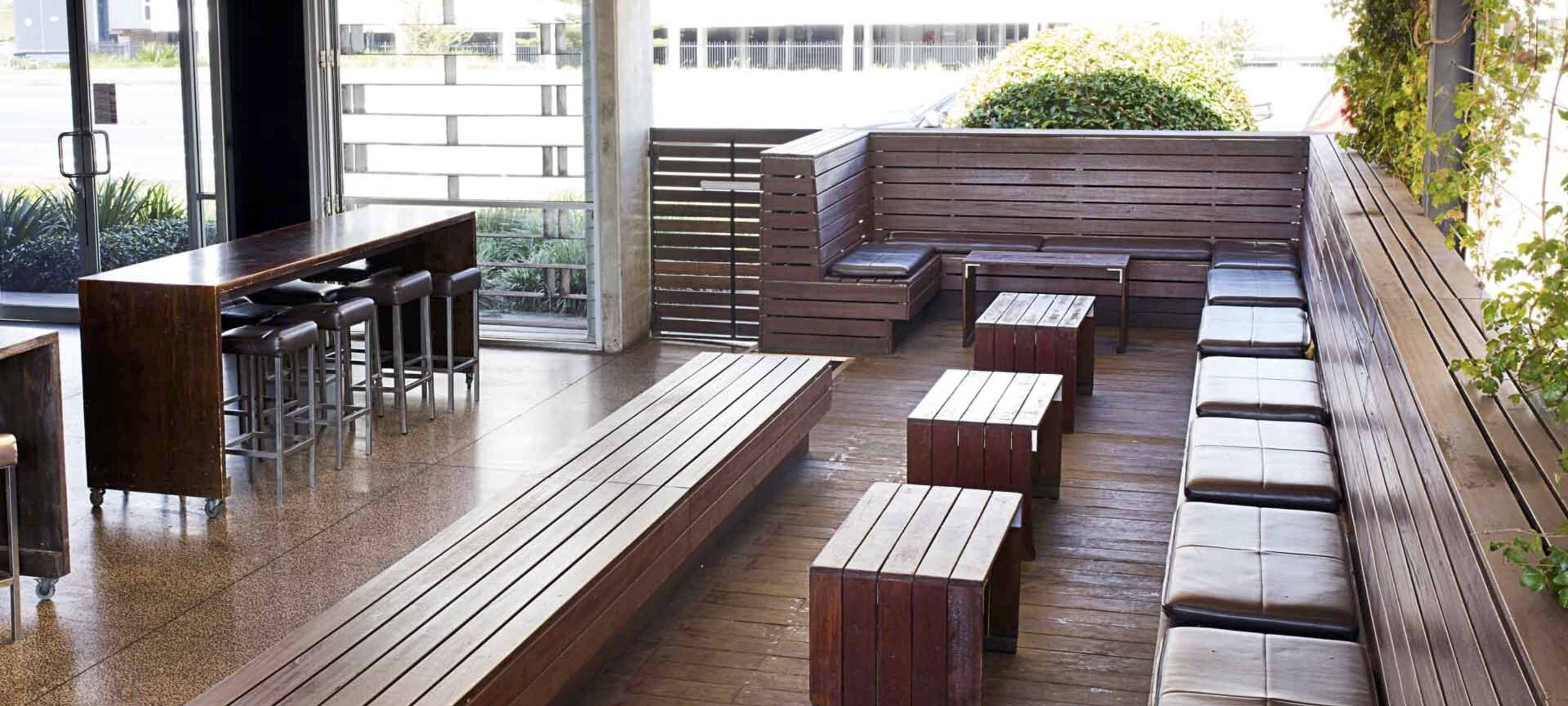 Varsity Lakes Tavern | View of Outdoor Bench Seating | Venue Hire Gold Coast | 2