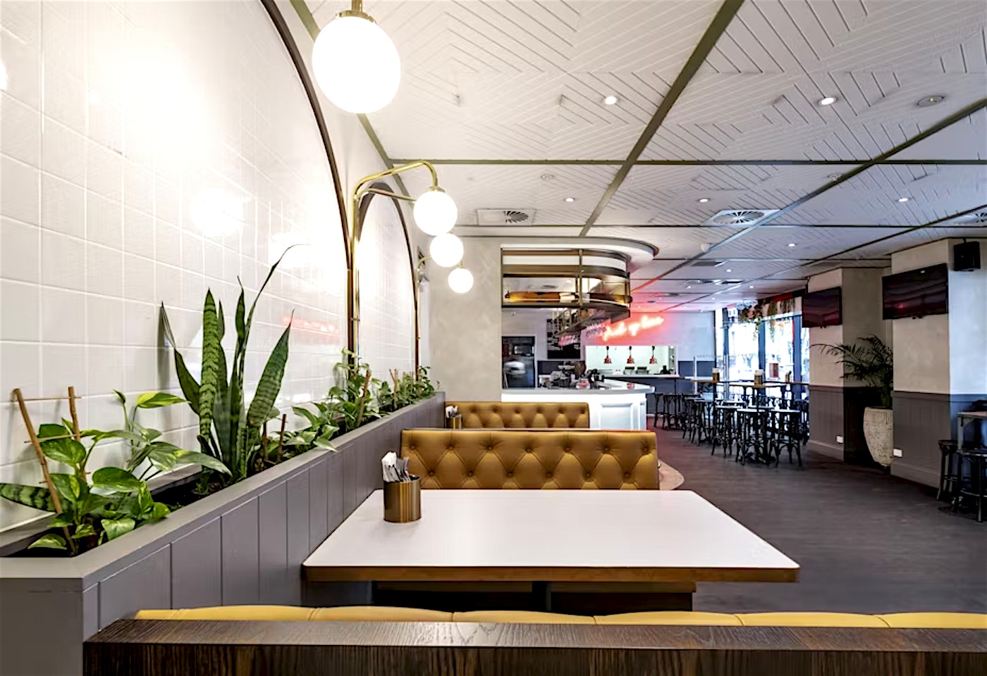 Verandah Public, Verandah Bar image 2