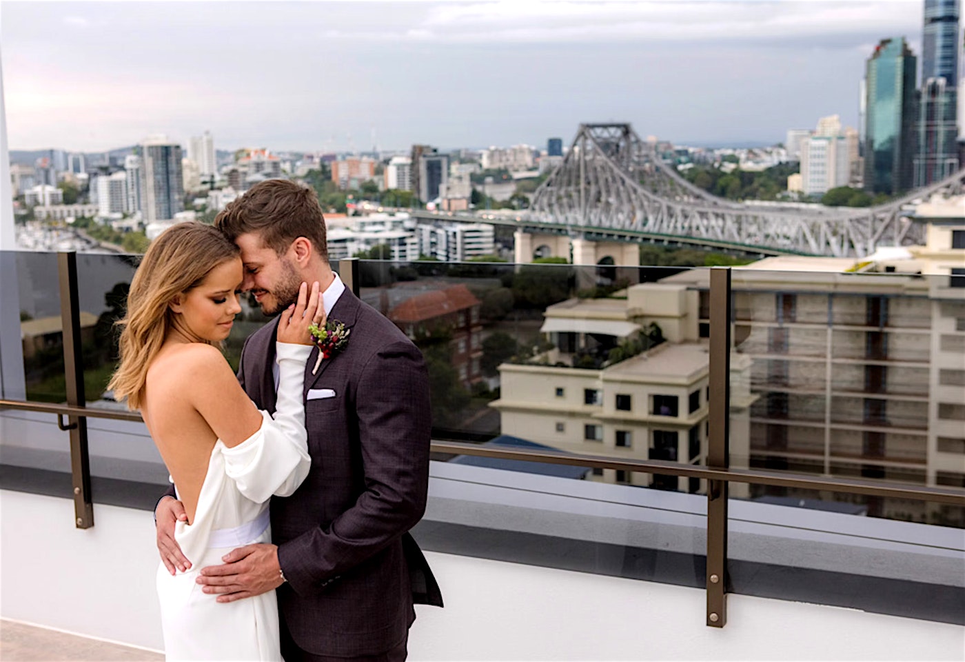 Weddings, Bisou Bisou image 2