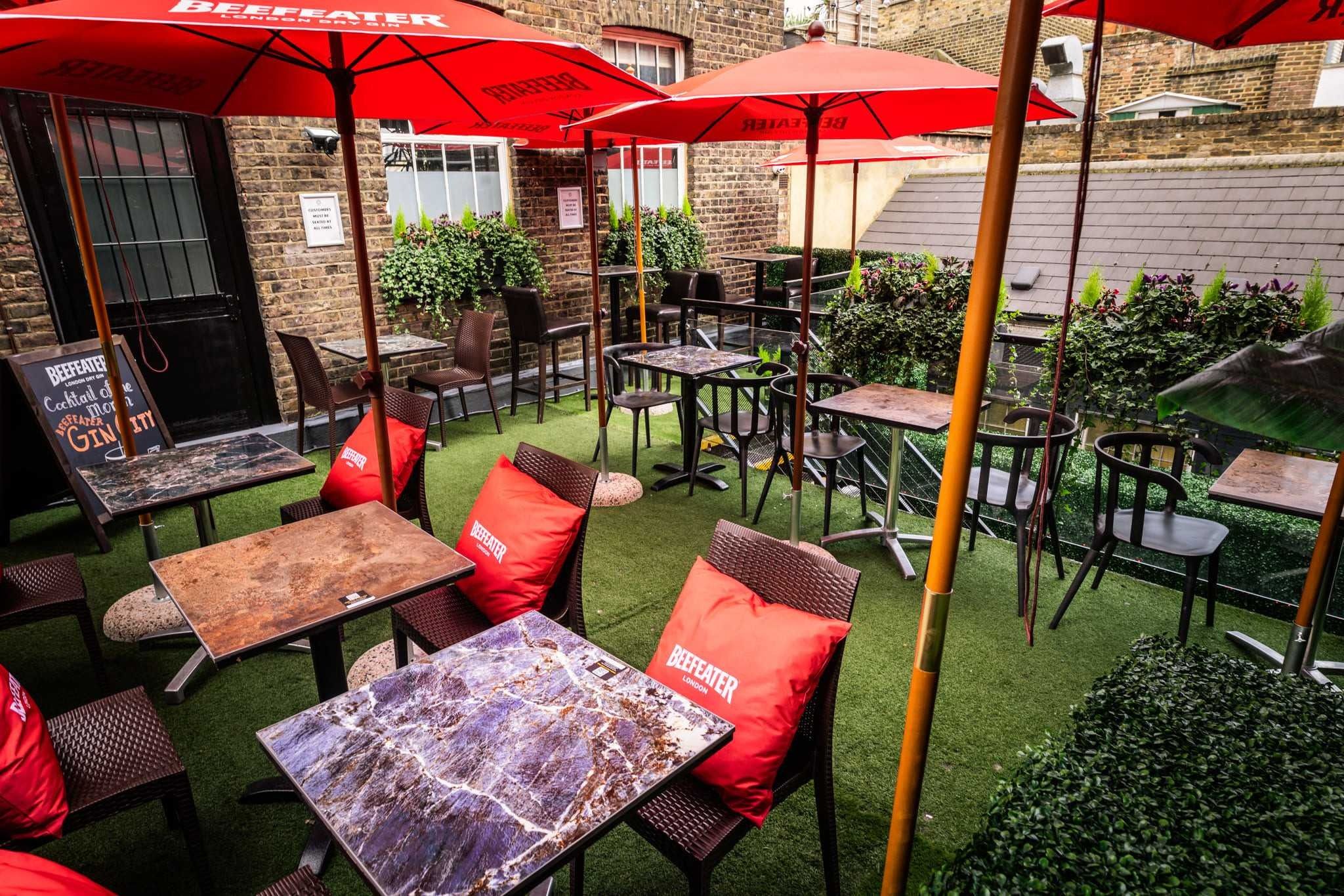 Your all-in-one night out: Zebrano image 3