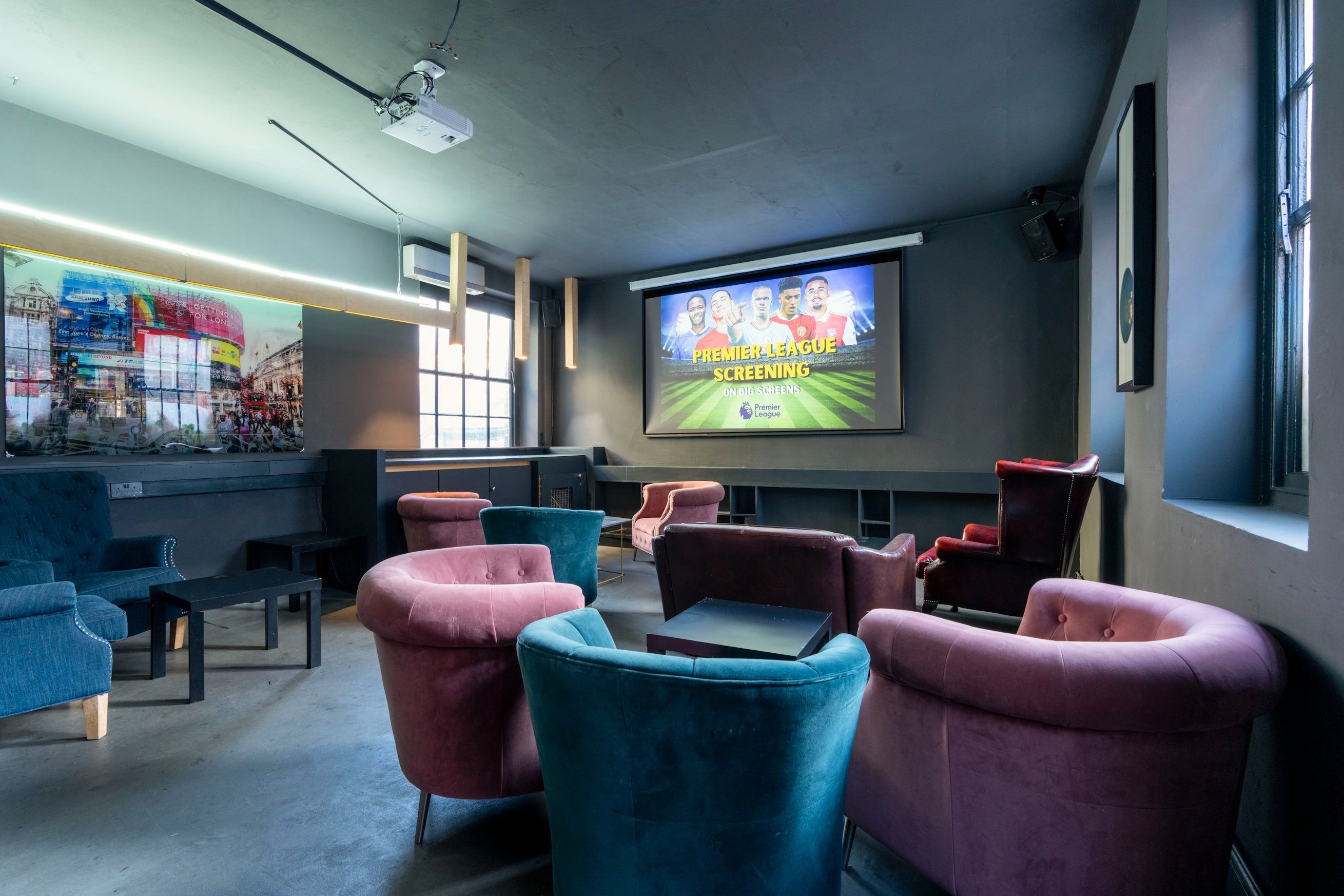 Your all-in-one night out: Zebrano image 2