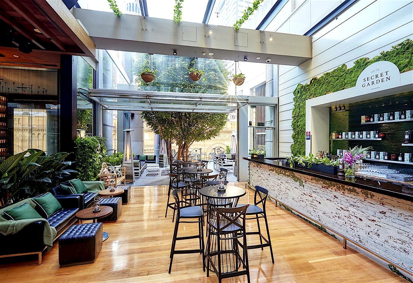 Back Bar and Terrace, Zeta Bar1