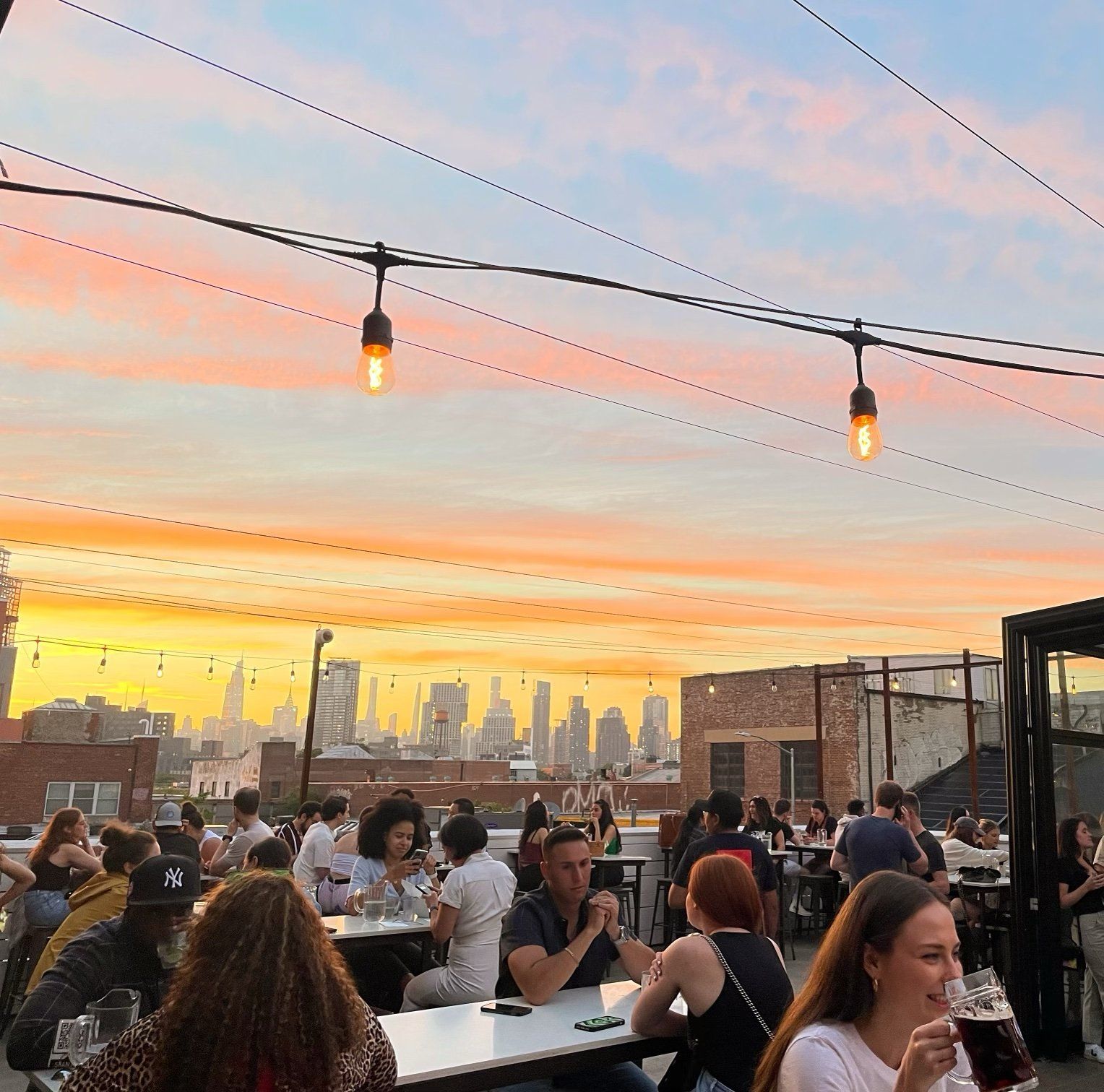 berry park rooftop dining brooklyn nyc 