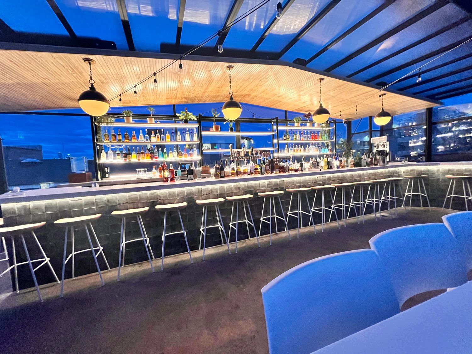 berry park rooftop dining brooklyn nyc 