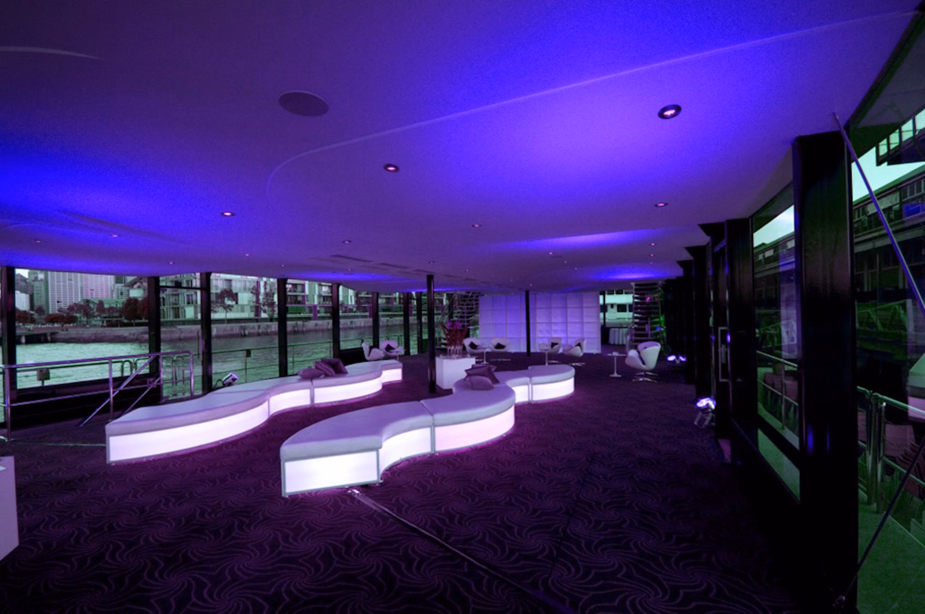 Blue Room, King Street Wharf image 3