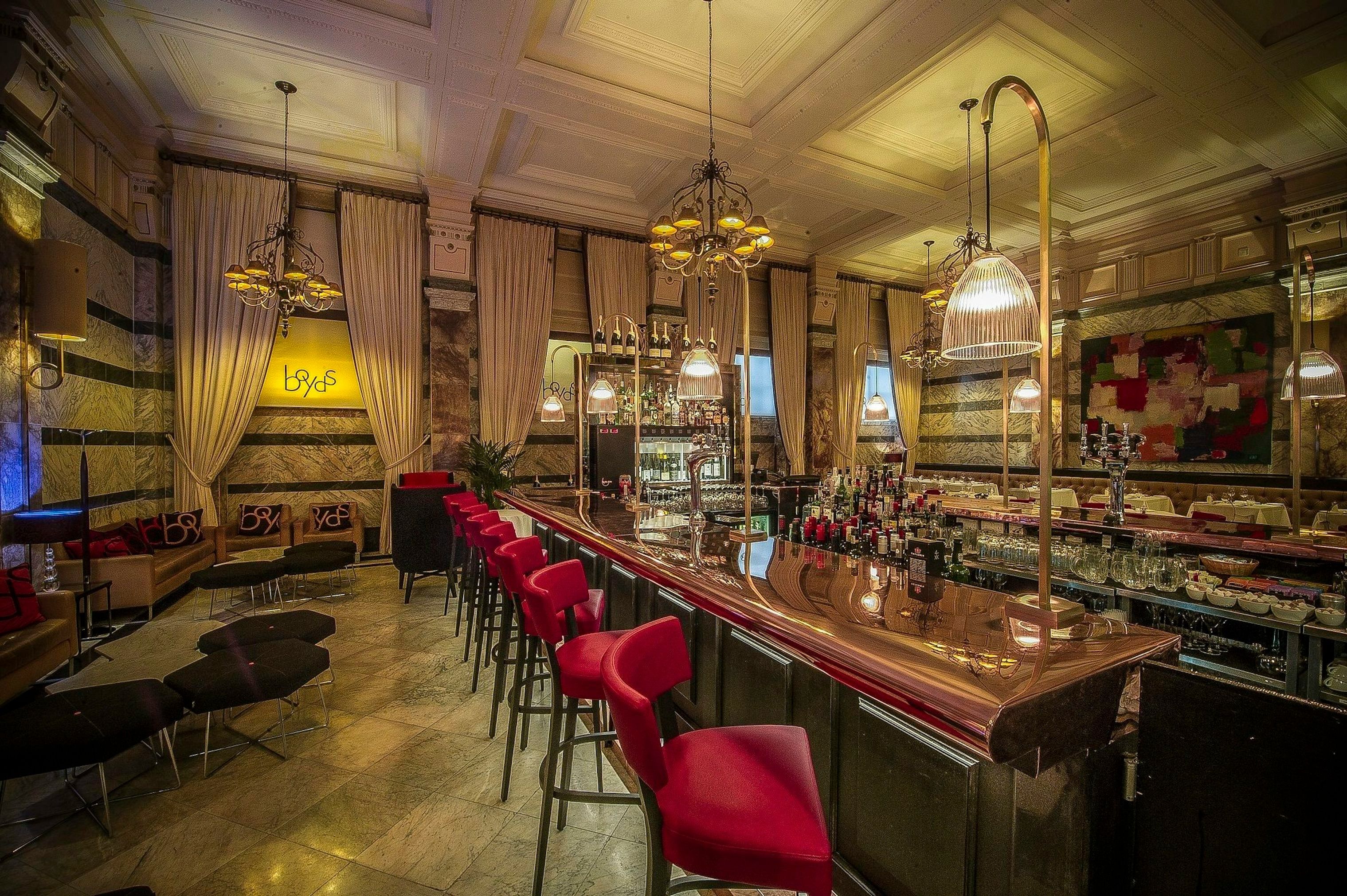 boyds bar and grill embankment wine bar london