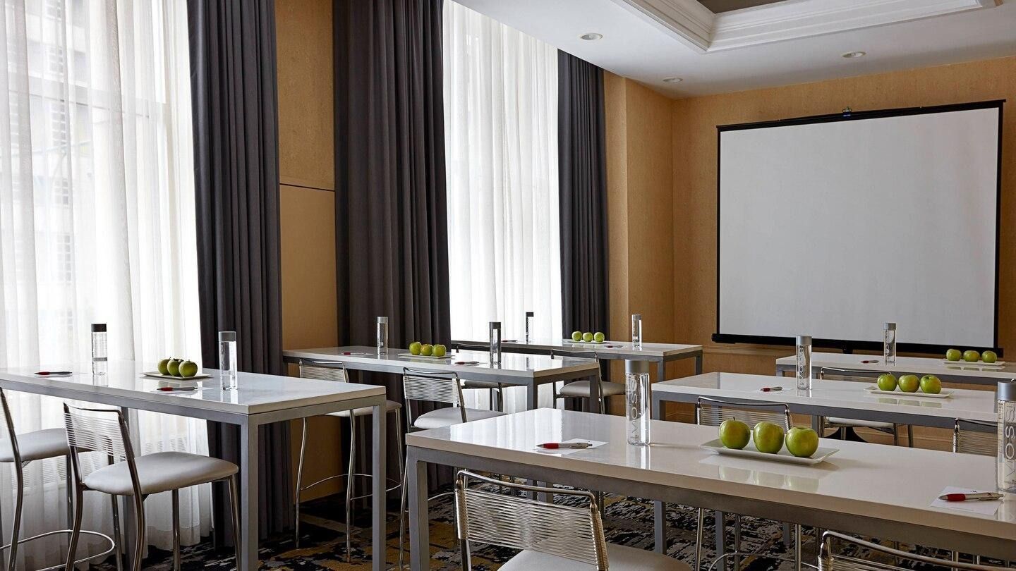 A meeting space with endless options: New York Marriott at the Brooklyn Bridge image 3