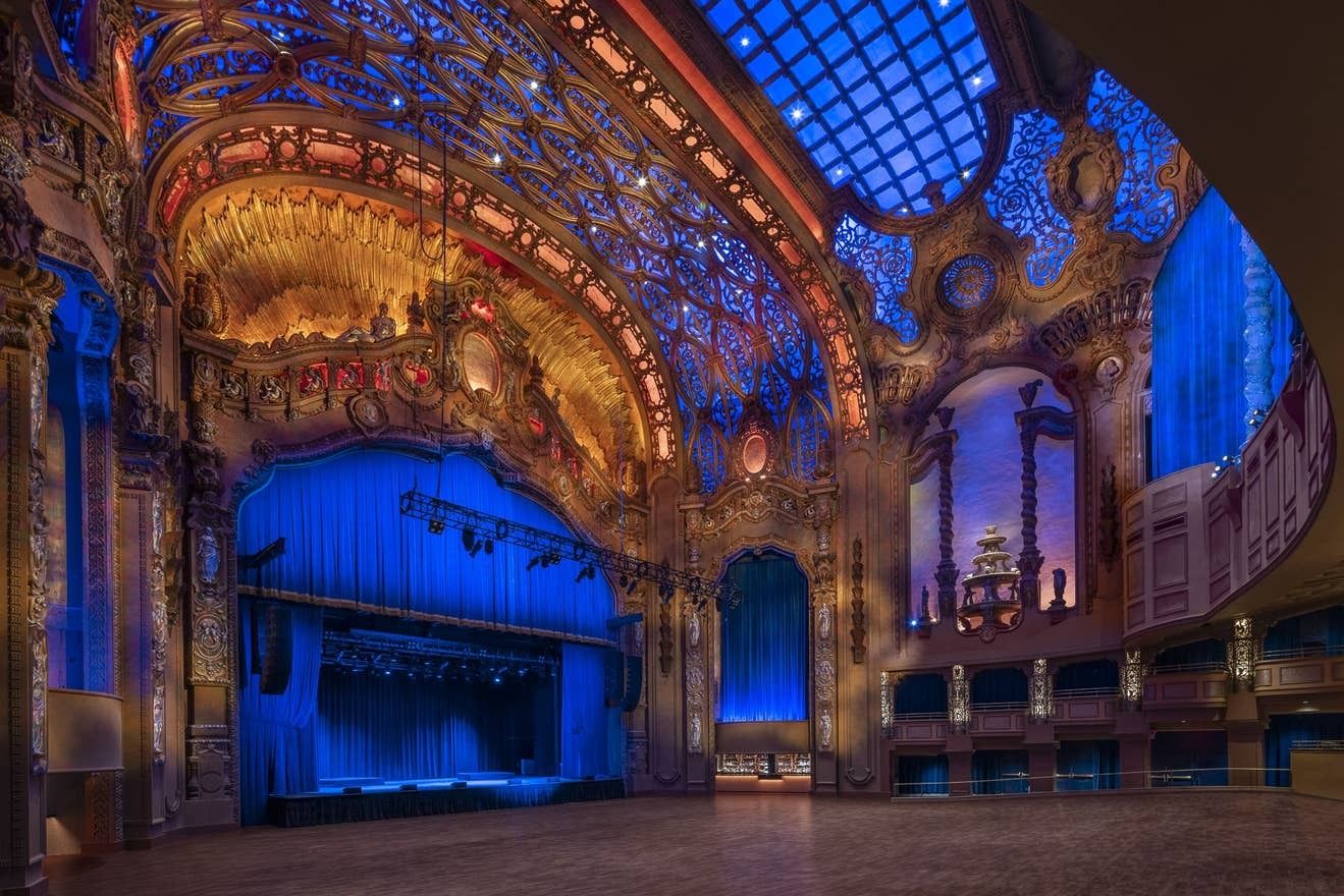 Host a corporate event at one of Brooklyn’s most historic entertainment venues: Brooklyn Paramount 1