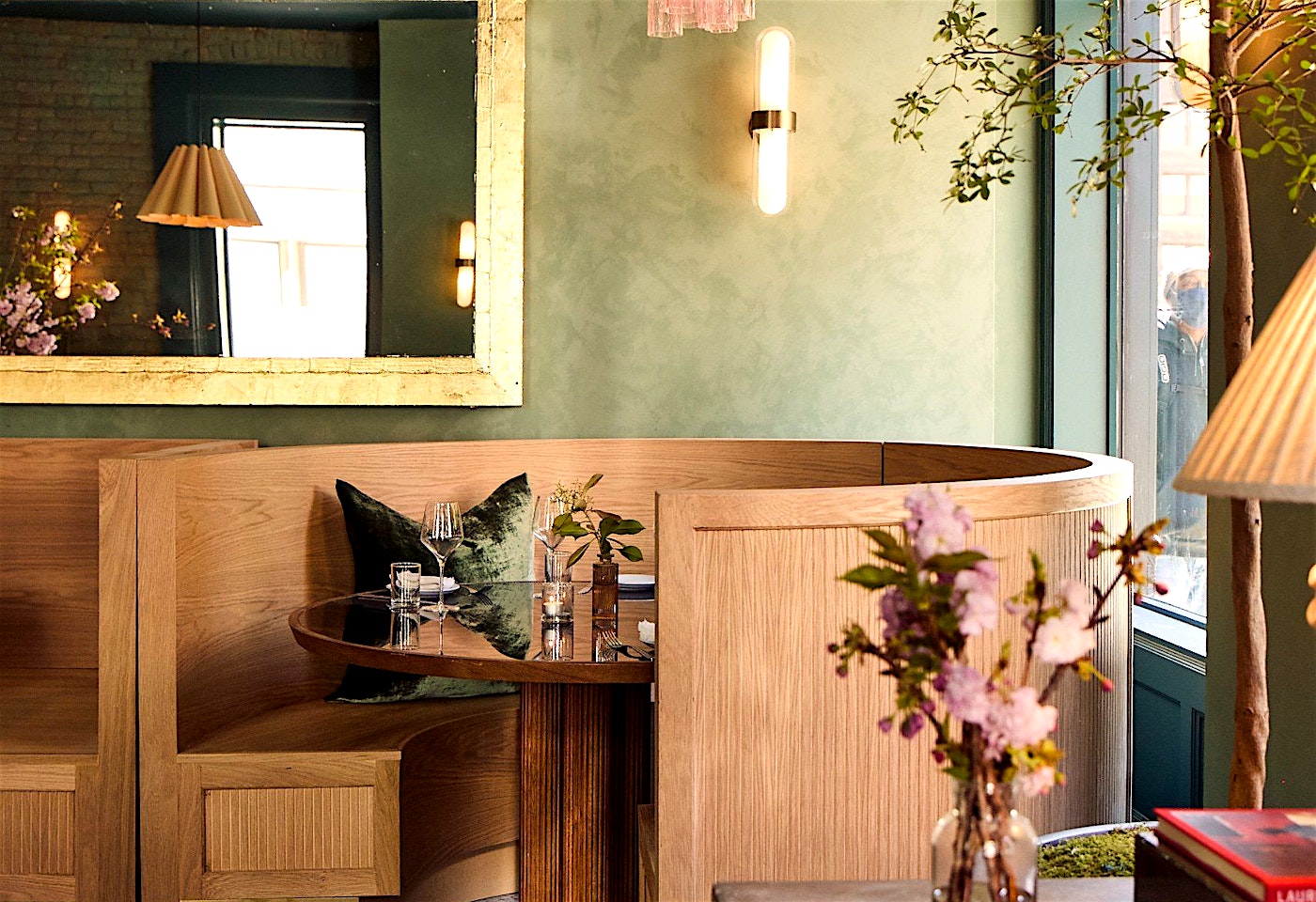 champers-social-club-soho-cocktail-bar