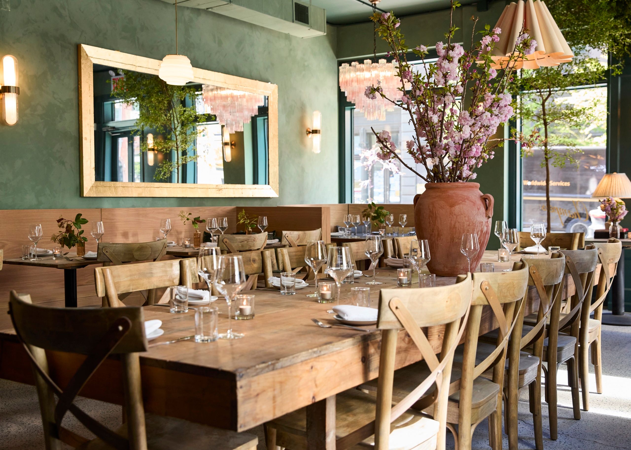 champers-social-club-soho-cocktail-bar