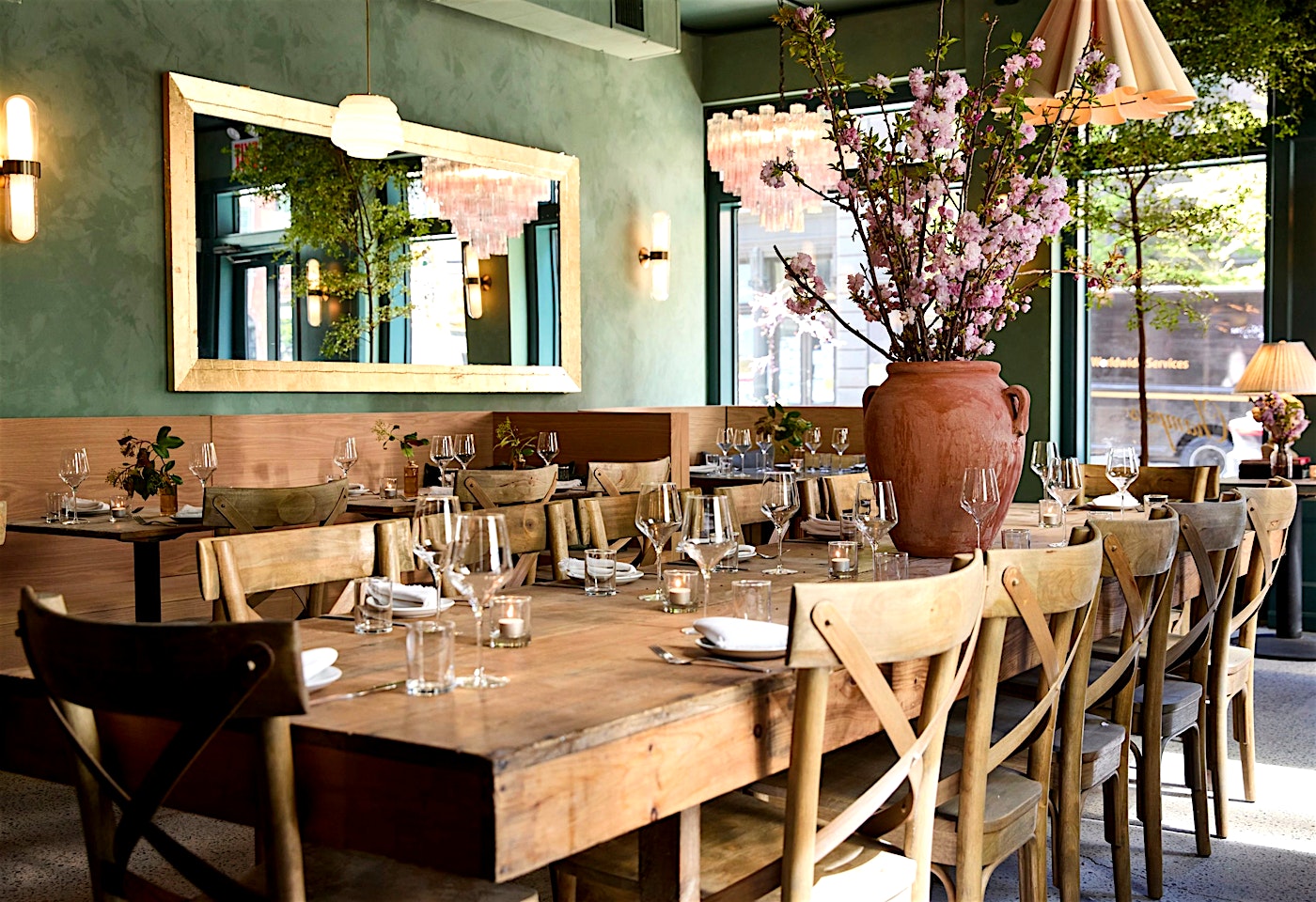 champers-social-club-soho-cocktail-bar