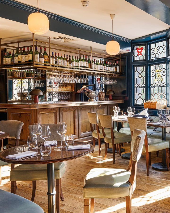 interior of the clarette marylebone bar london