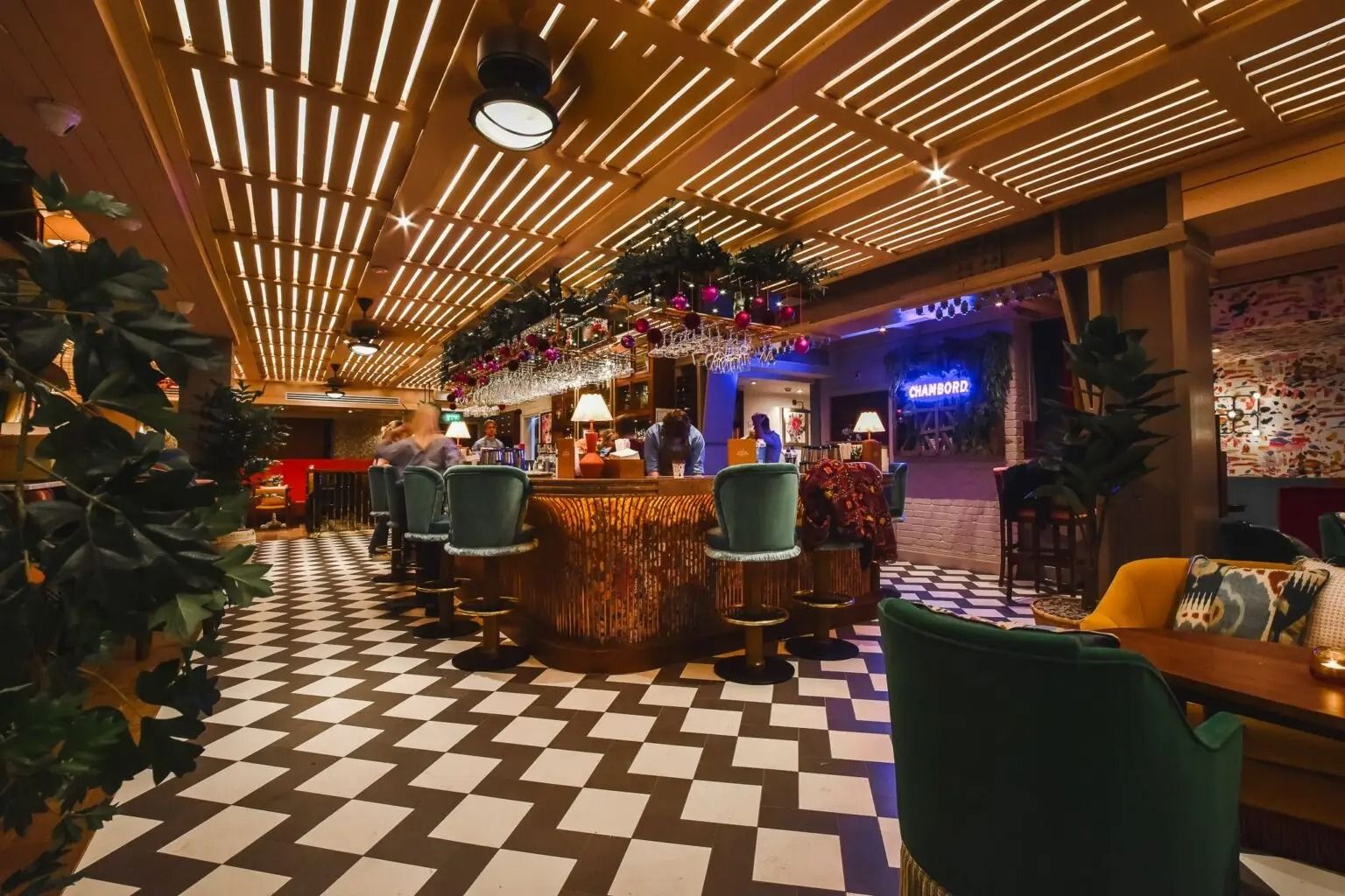 A contemporary cocktail bar for stylish Edinburgh events: Copper Blossom image 2